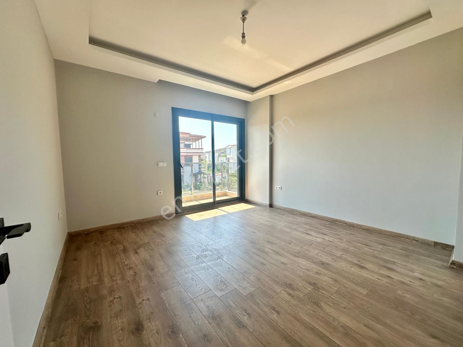 Seferihisar Cumhuriyet Mah Geniş Bahçeli Sıfır 3+1 Villa - Görsel 20