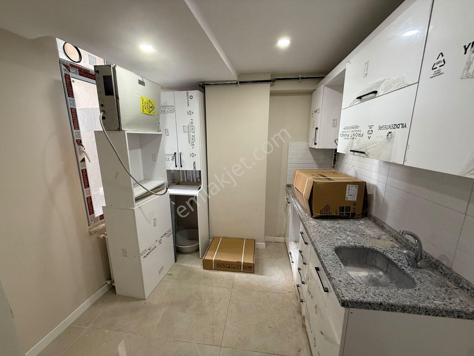 İstanbul House'dan B.evler'de Sıfır Binada 2+1 Giriş Katı Daire