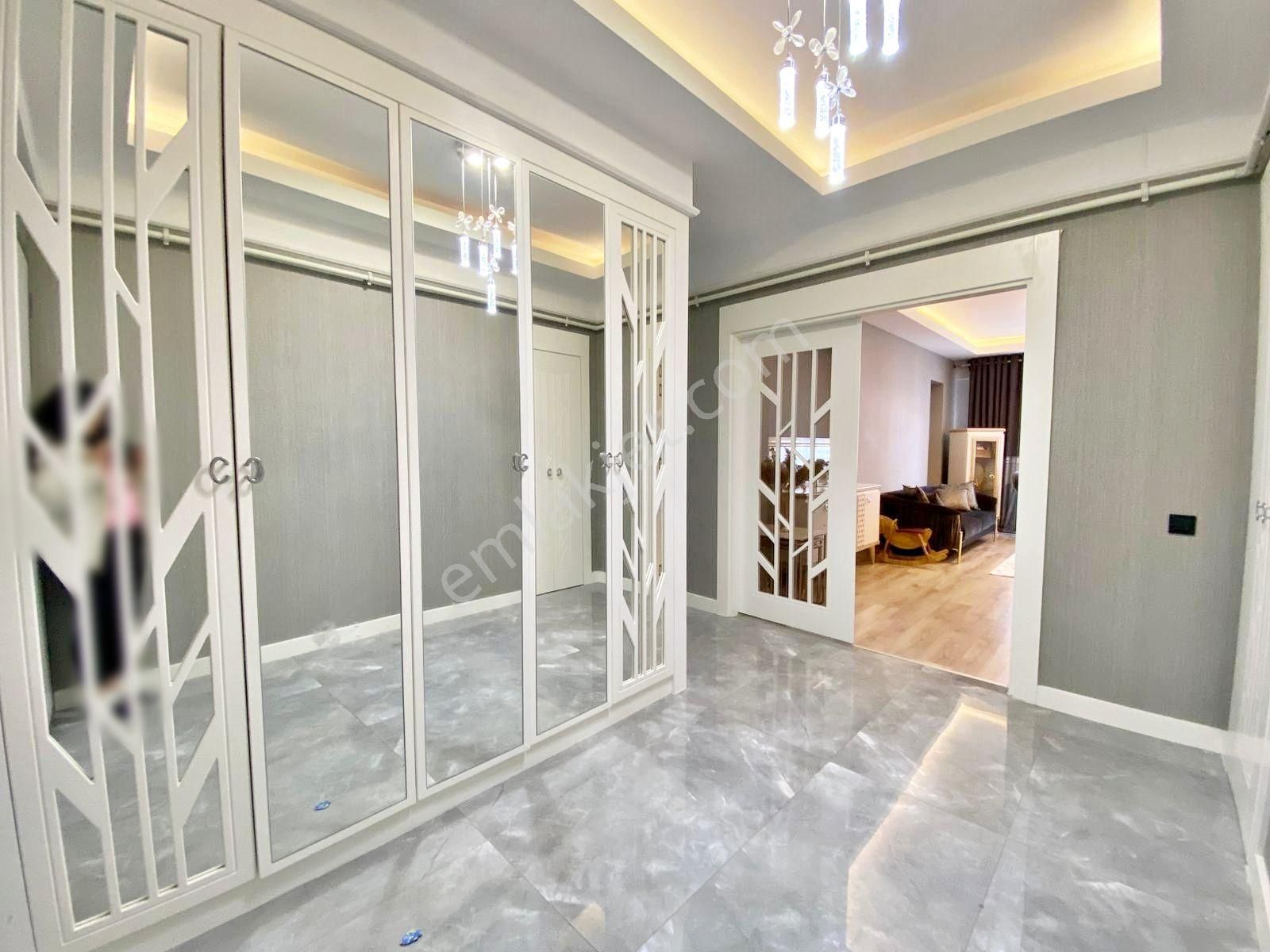 Karacaahmet'te Merkezi Konumda Masrafsız Fırsat Lüx 3+1 Daire - Görsel 31