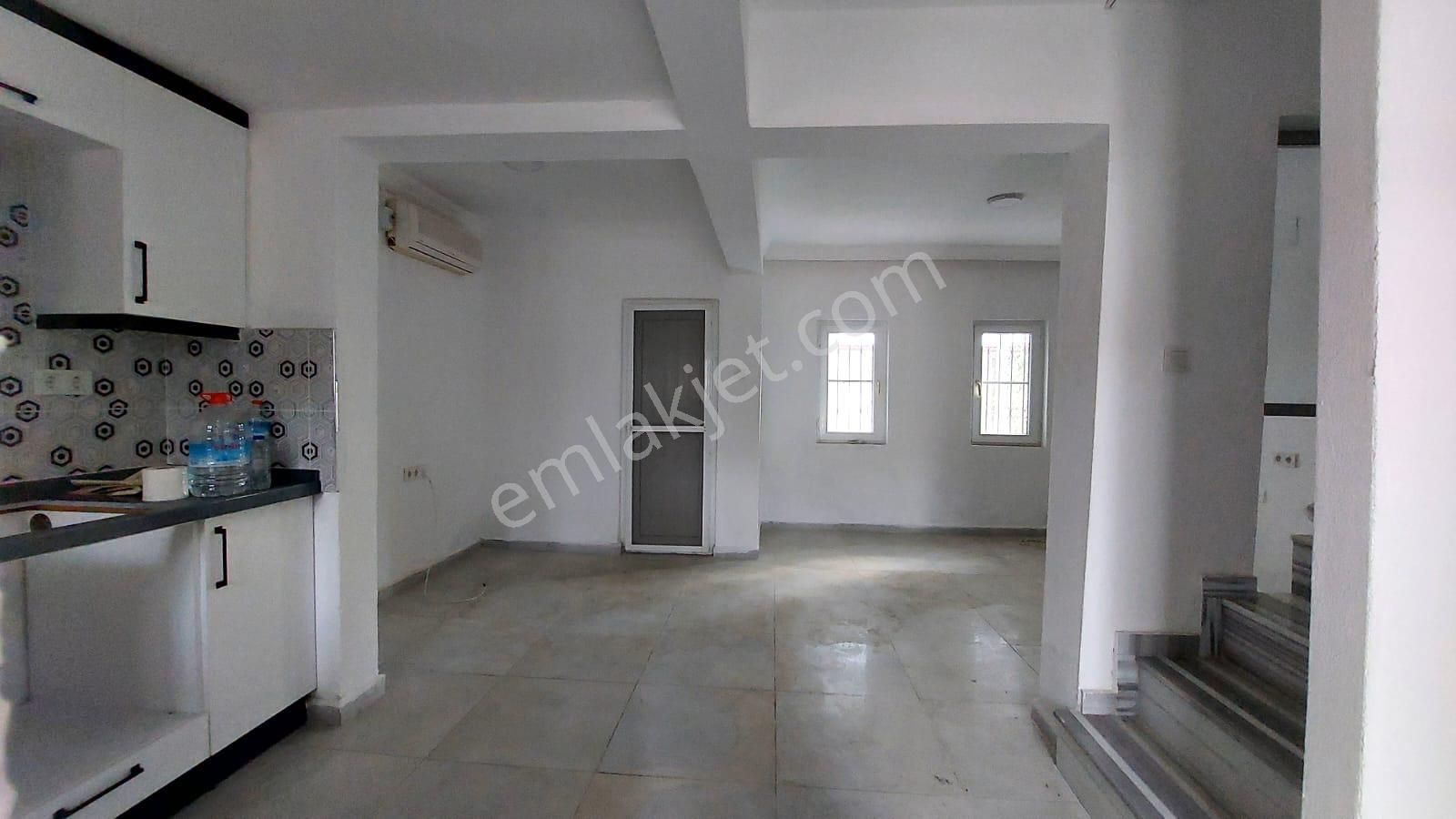 Didim Fevzipaşa Mahallesi Site İçinde 3+1 Bahçeli Tripleks Villa - Görsel 9