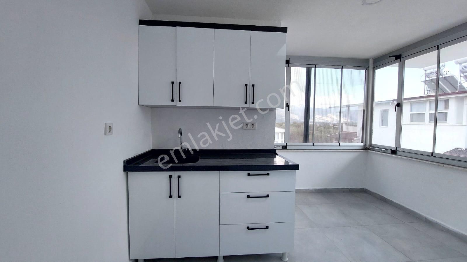 Didim Fevzipaşa Mahallesi Site İçinde 3+1 Bahçeli Tripleks Villa - Görsel 24