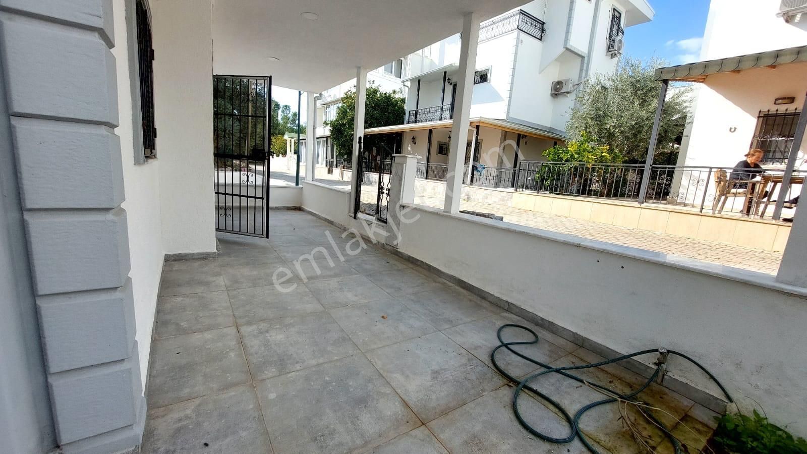 Didim Fevzipaşa Mahallesi Site İçinde 3+1 Bahçeli Tripleks Villa - Görsel 5