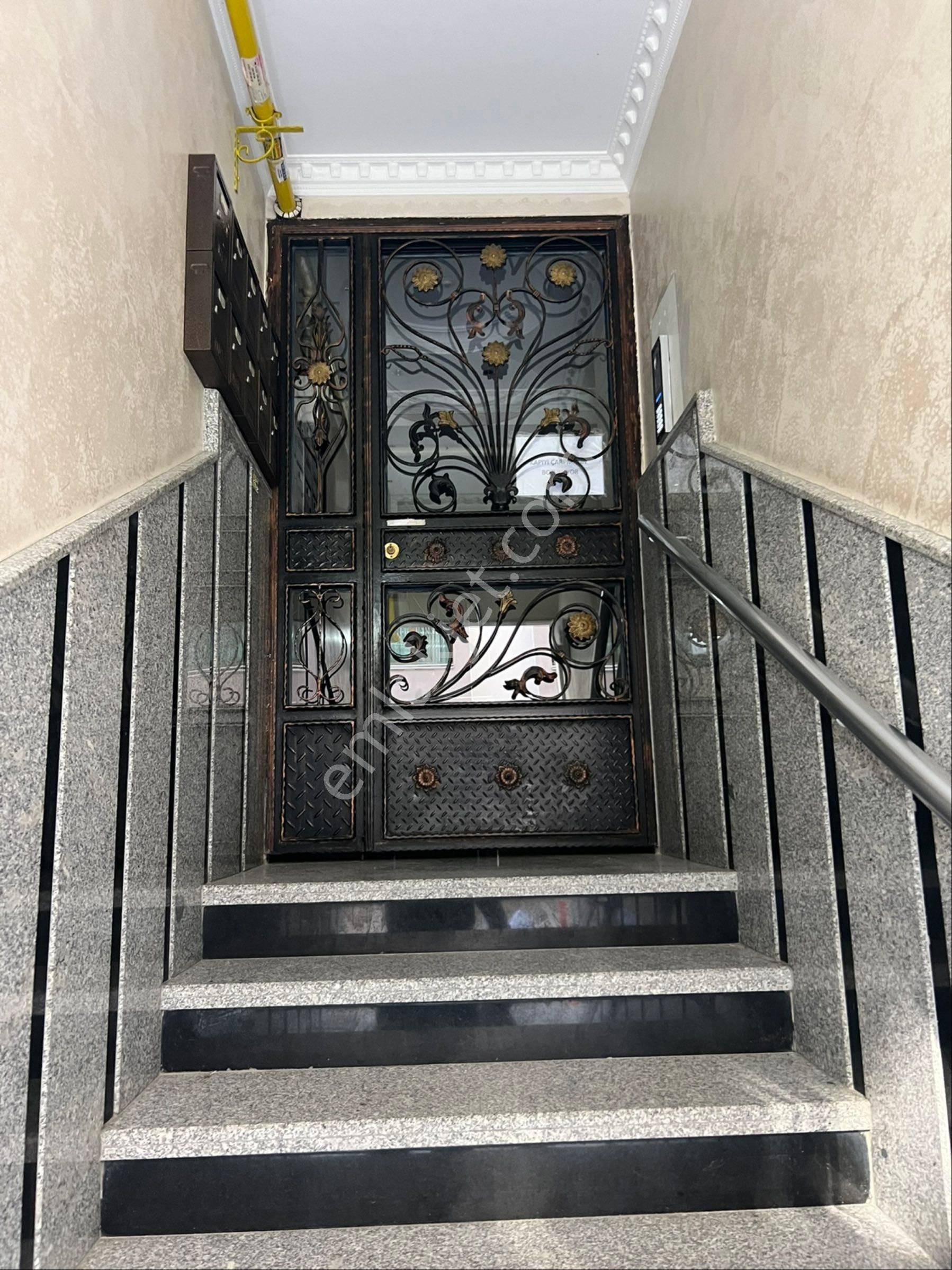 Karşıyaka Nergis Dedebaşı Mah. 2+1, Kapalı Otoparklı,doğalgazlı,asansörlü Fırsat Daire - Görsel 9