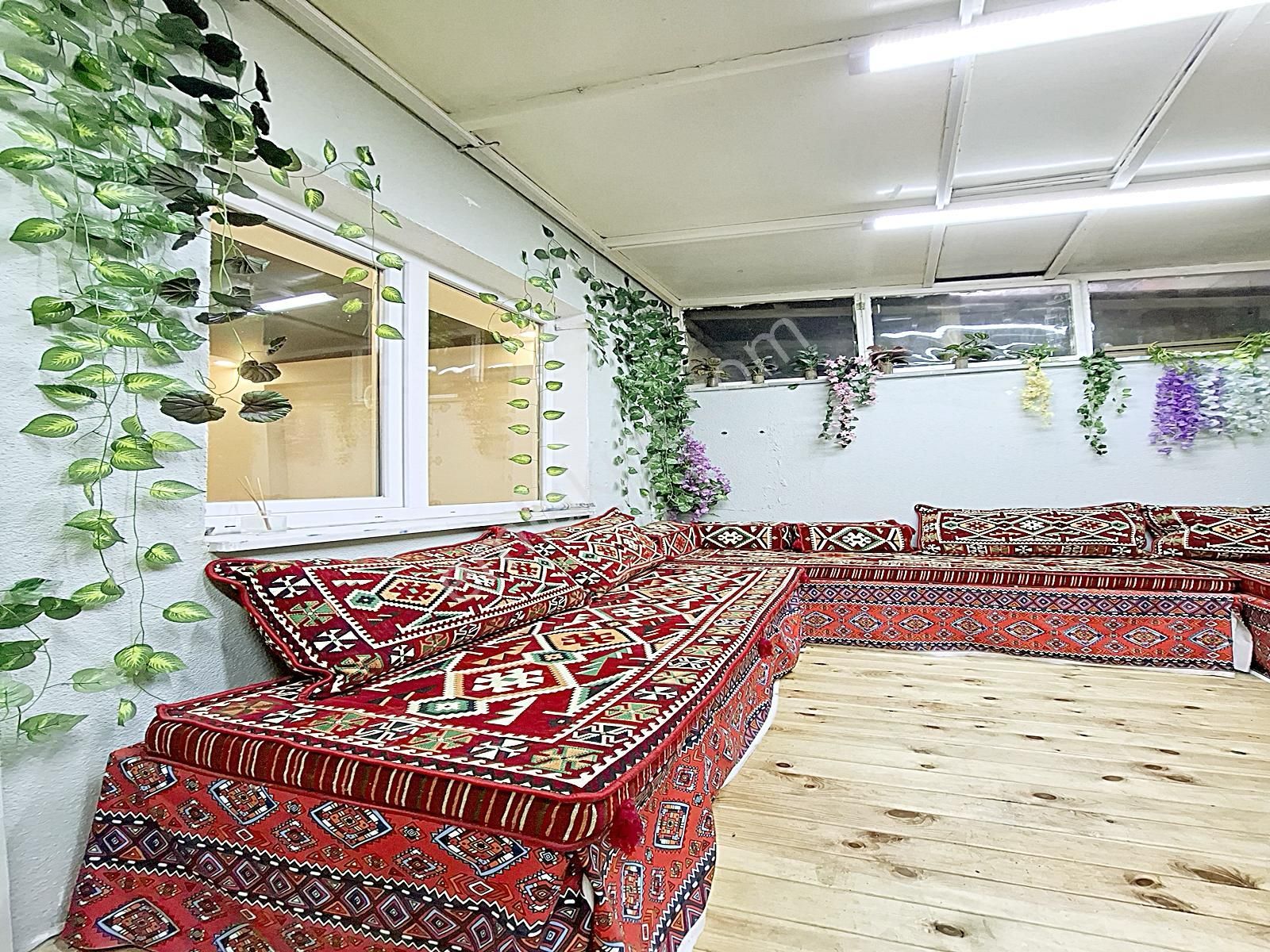 Lüx Dekorlu Kış Bahçeli Bahçe Katı