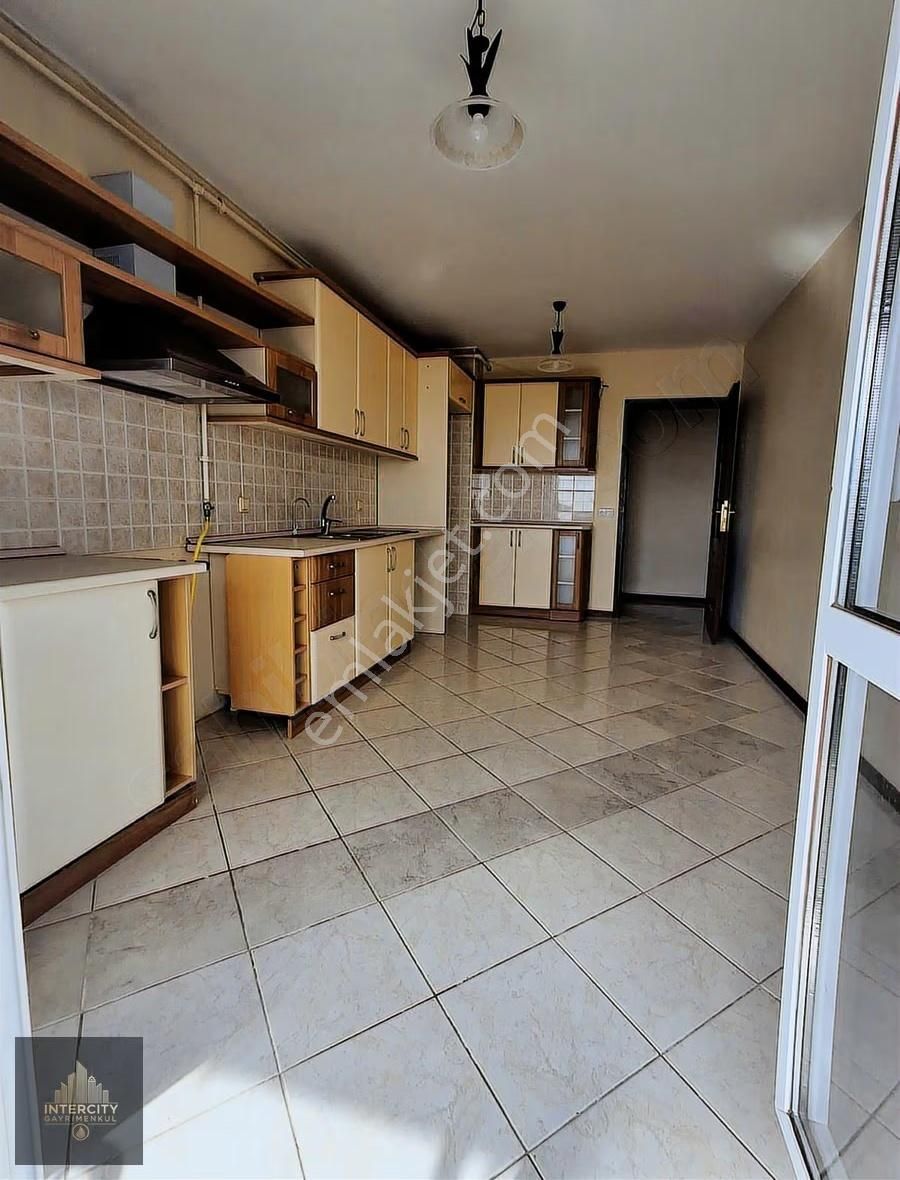 Parlementerler Sitesinde 180 M2 3+1 Satılık Geniş Daire - Görsel 7