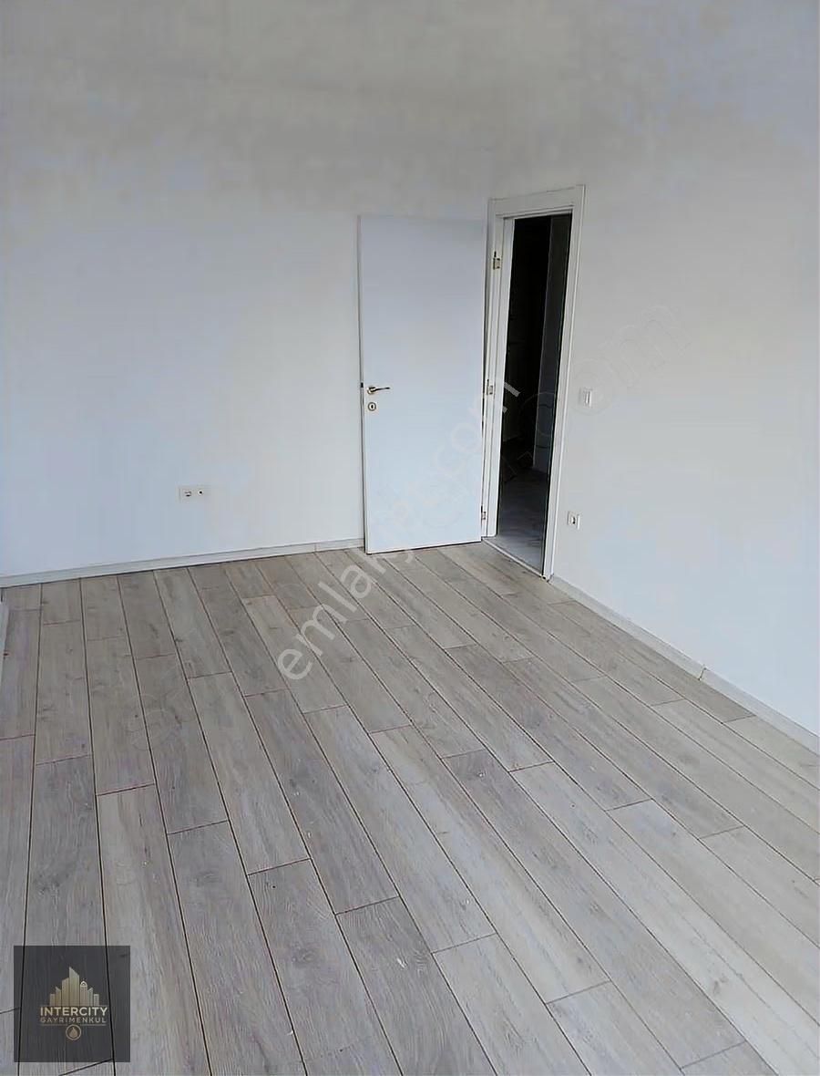 Esenyurt Zafer Mah. Hayatpark 4 Sitesi 2+1 Kiralık Daire - Görsel 13