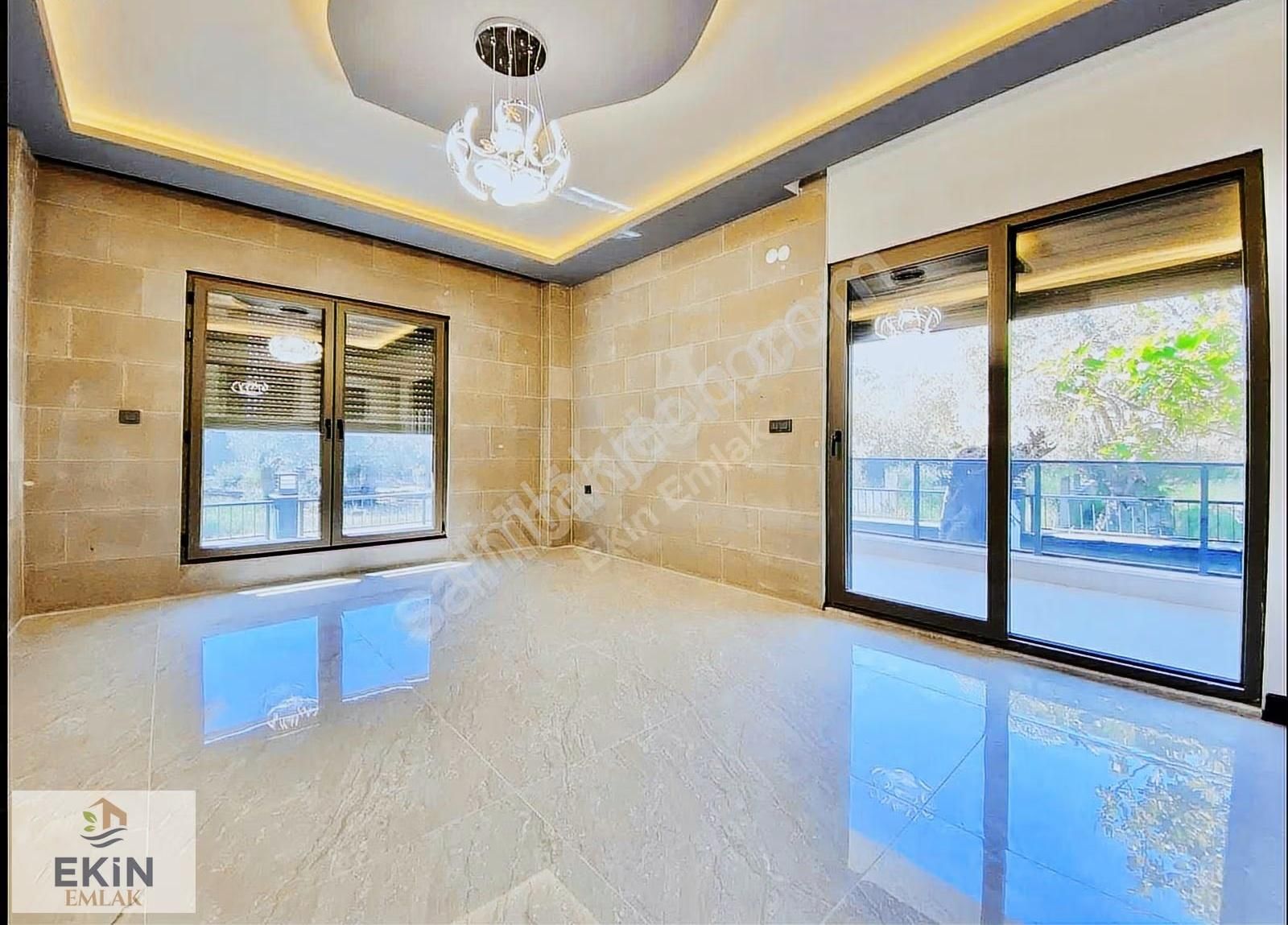 Güre'de Plaja Çok Yakın, Tasarım Harikası Tripleks Villa! - Görsel 25