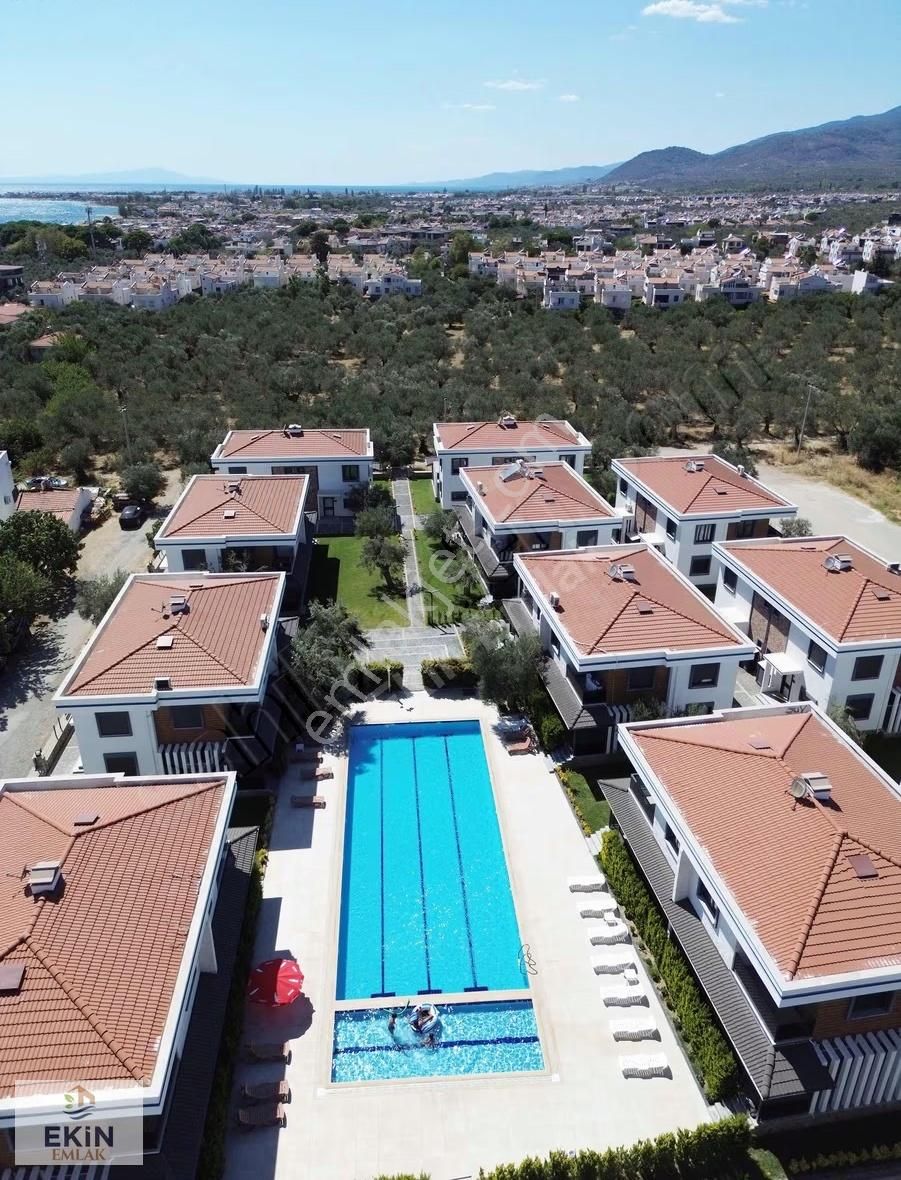 Güre'de Havuzlu, Otoparklı Lüks Site'de Denize 250m 3+1 Villa! - Görsel 9