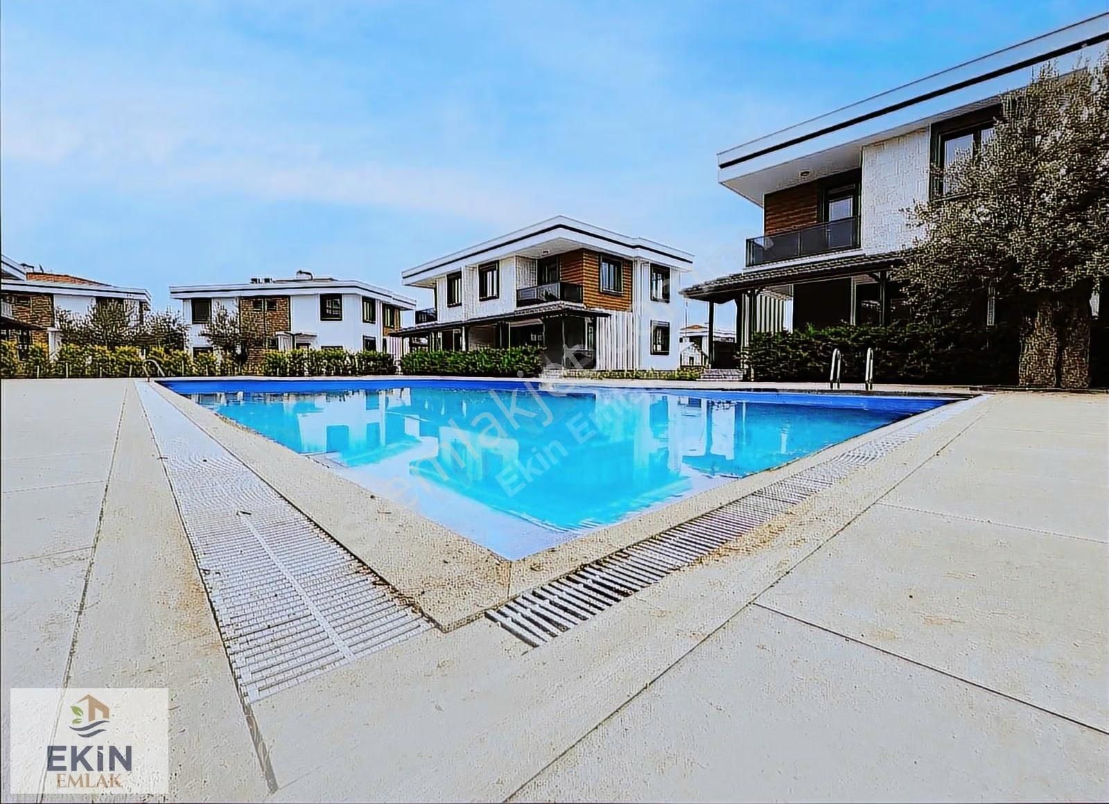 Güre'de Havuzlu, Otoparklı Lüks Site'de Denize 250m 3+1 Villa! - Görsel 19