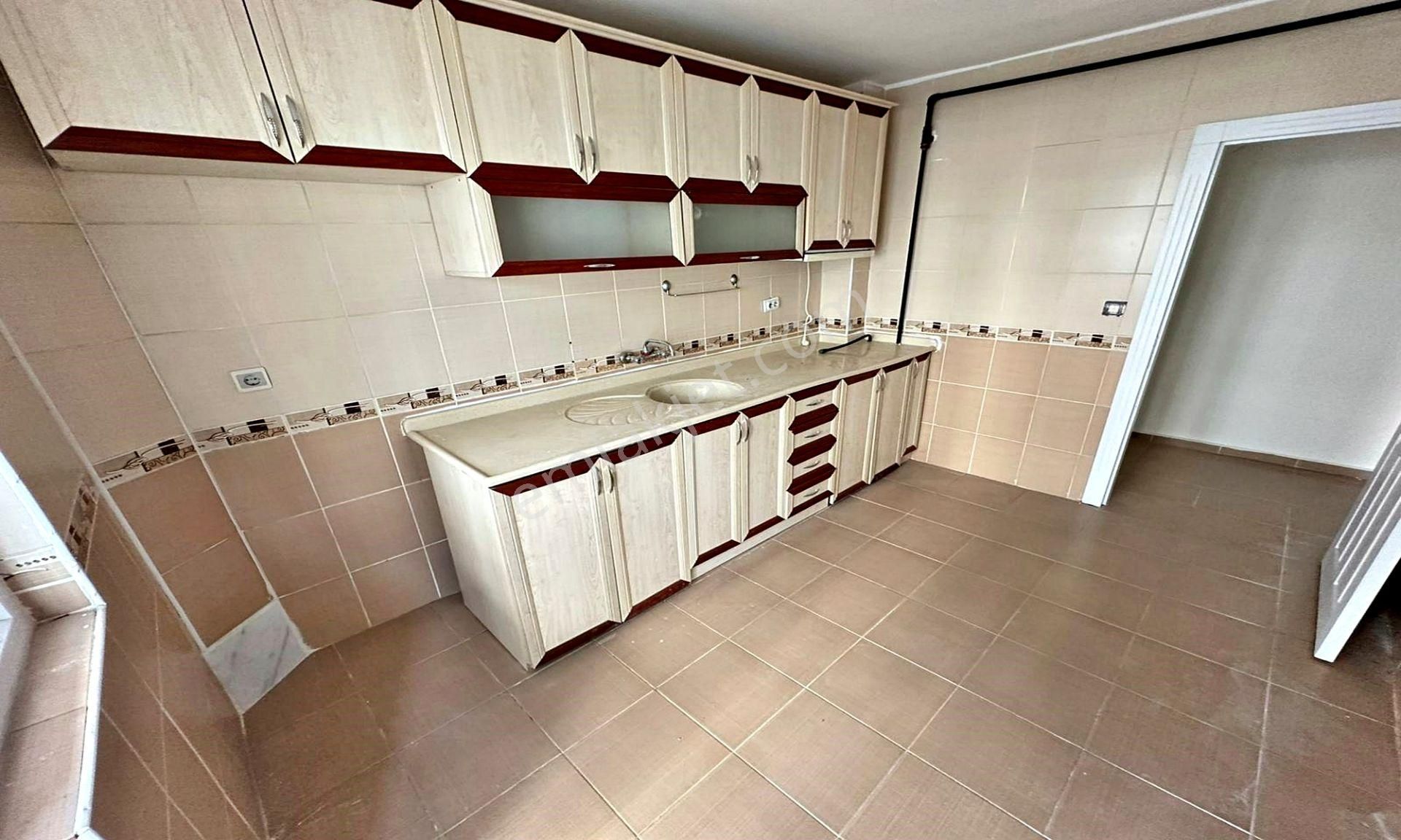 Kuşcağız Günsazak Caddesi Üzeri Kiralık Asansörlü Ön Cephe Kat Dairesi - Görsel 14