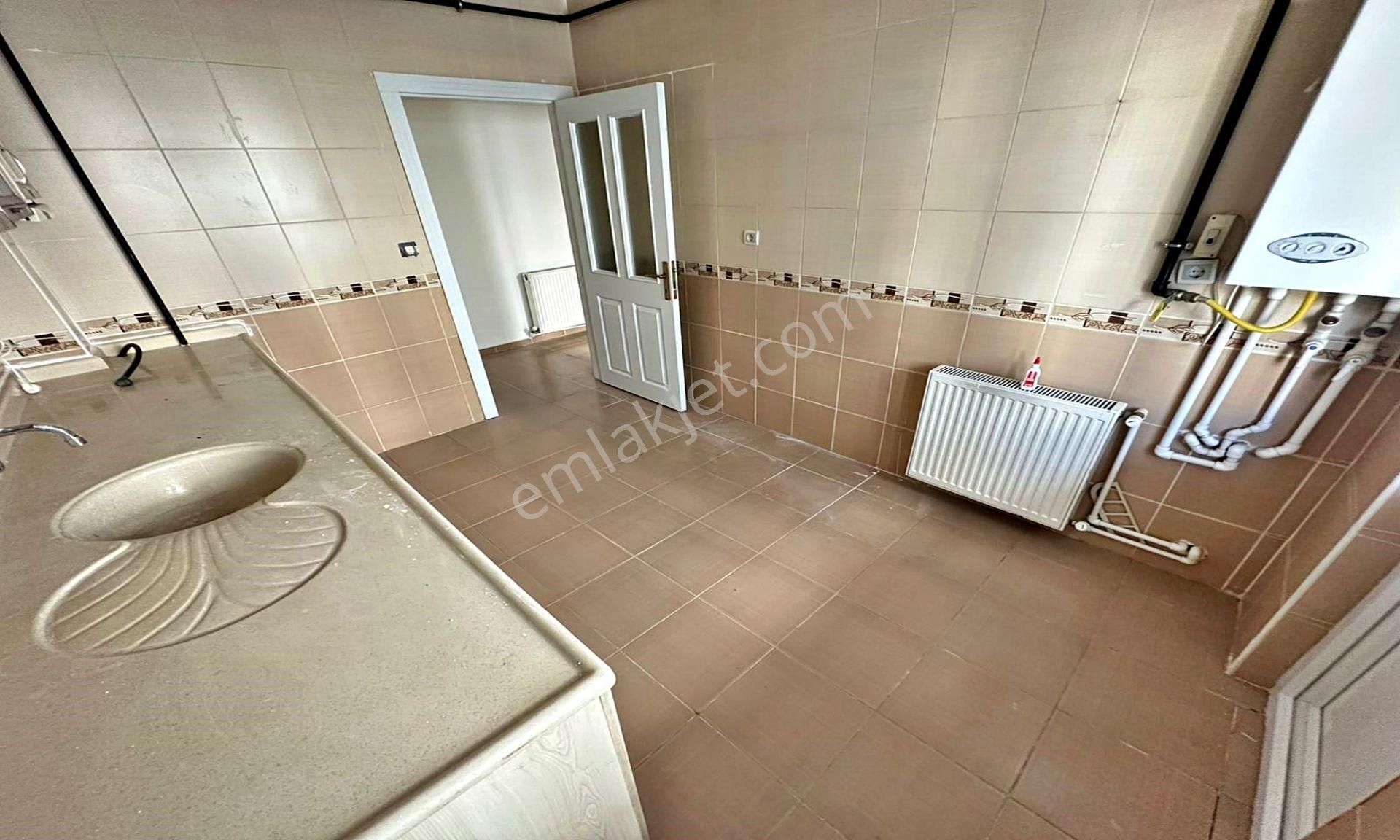 Kuşcağız Günsazak Caddesi Üzeri Kiralık Asansörlü Ön Cephe Kat Dairesi - Görsel 15