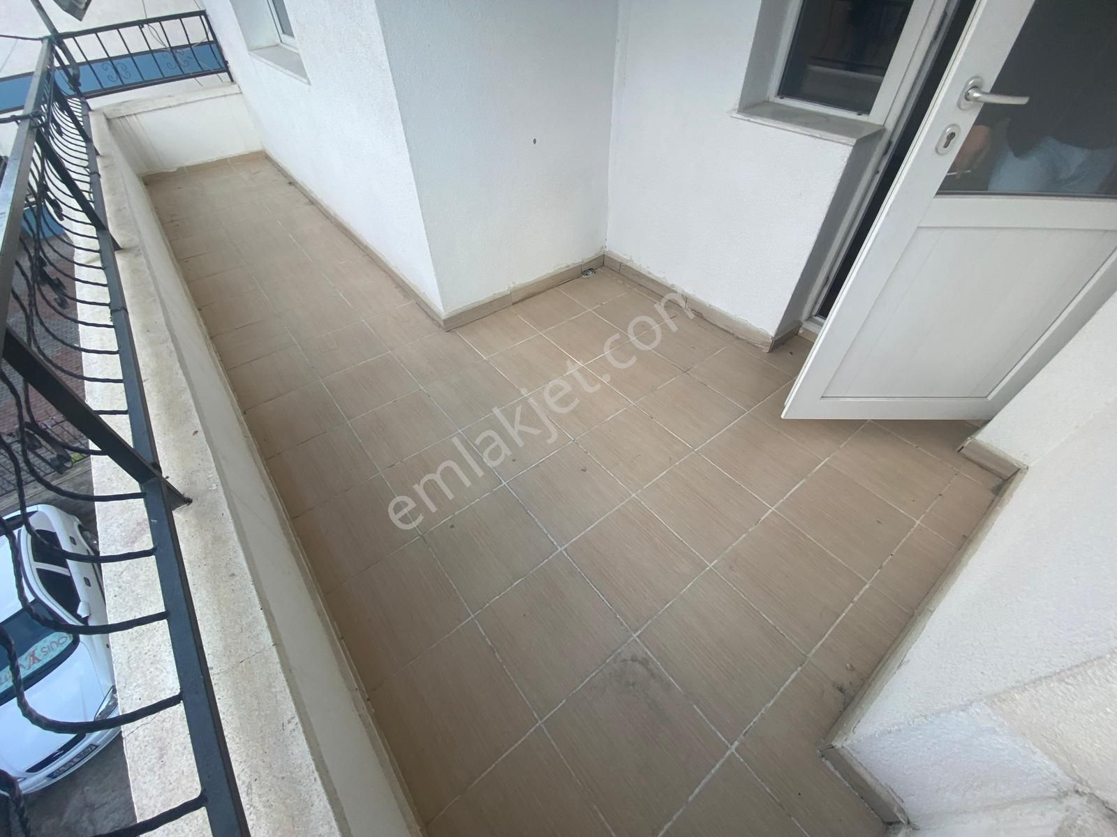 Koza Emlak'tan Selçuklu Mahalesinde Ara Katta Bağımsız Geniş Yapılı 3+1 Satılık Dairee - Görsel 13