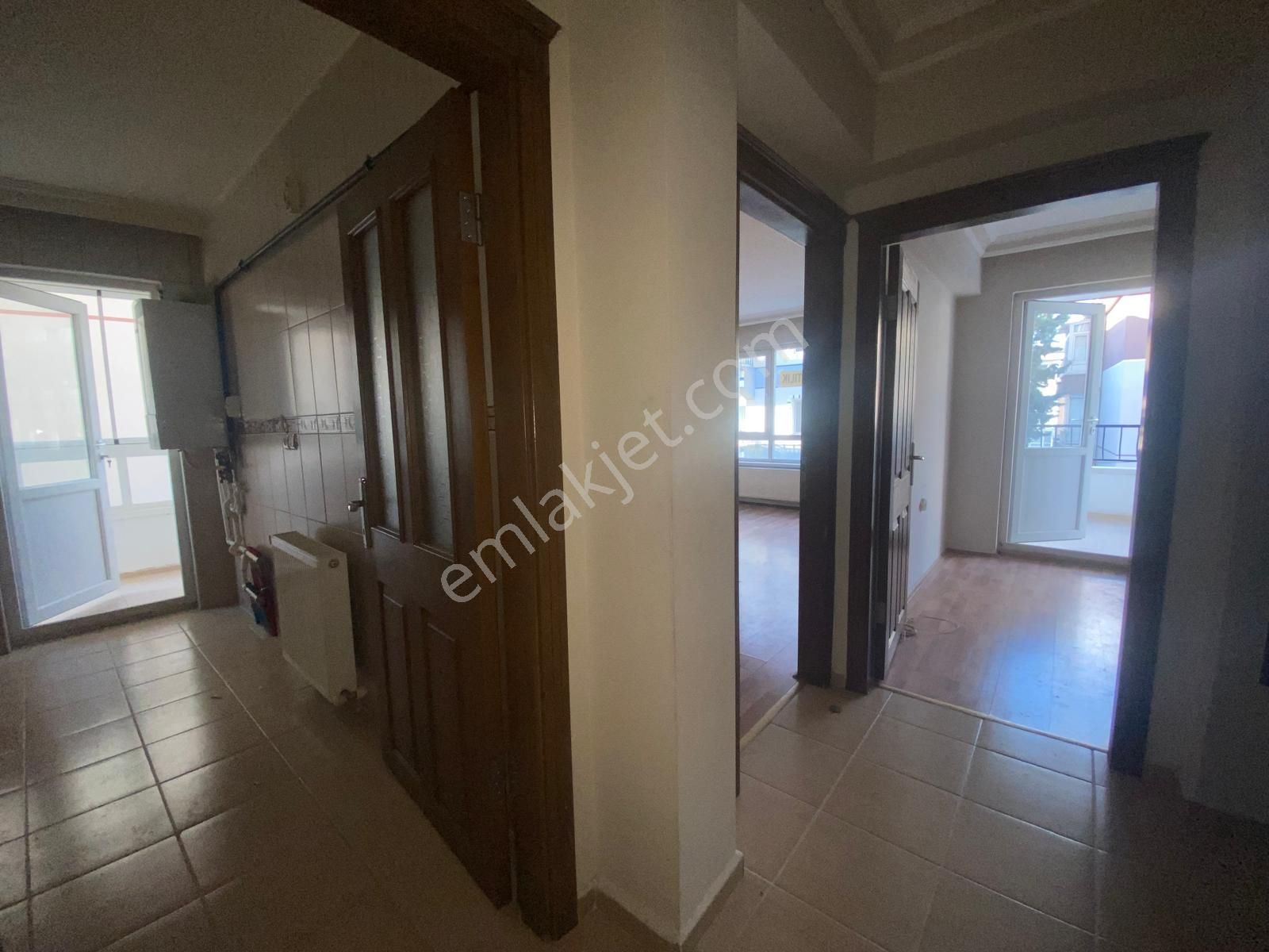 Koza Emlak'tan Selçuklu Mahalesinde Ara Katta Bağımsız Geniş Yapılı 3+1 Satılık Dairee - Görsel 25