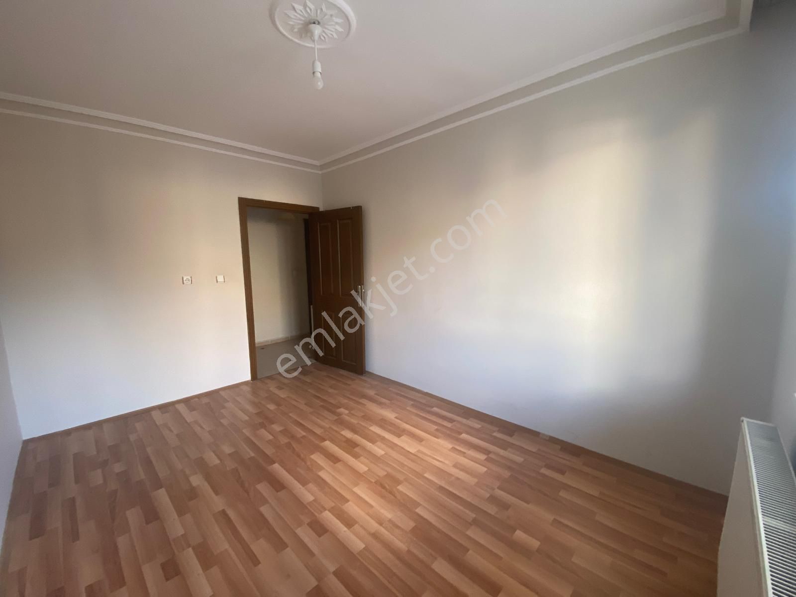 Koza Emlak'tan Selçuklu Mahalesinde Ara Katta Bağımsız Geniş Yapılı 3+1 Satılık Dairee - Görsel 32