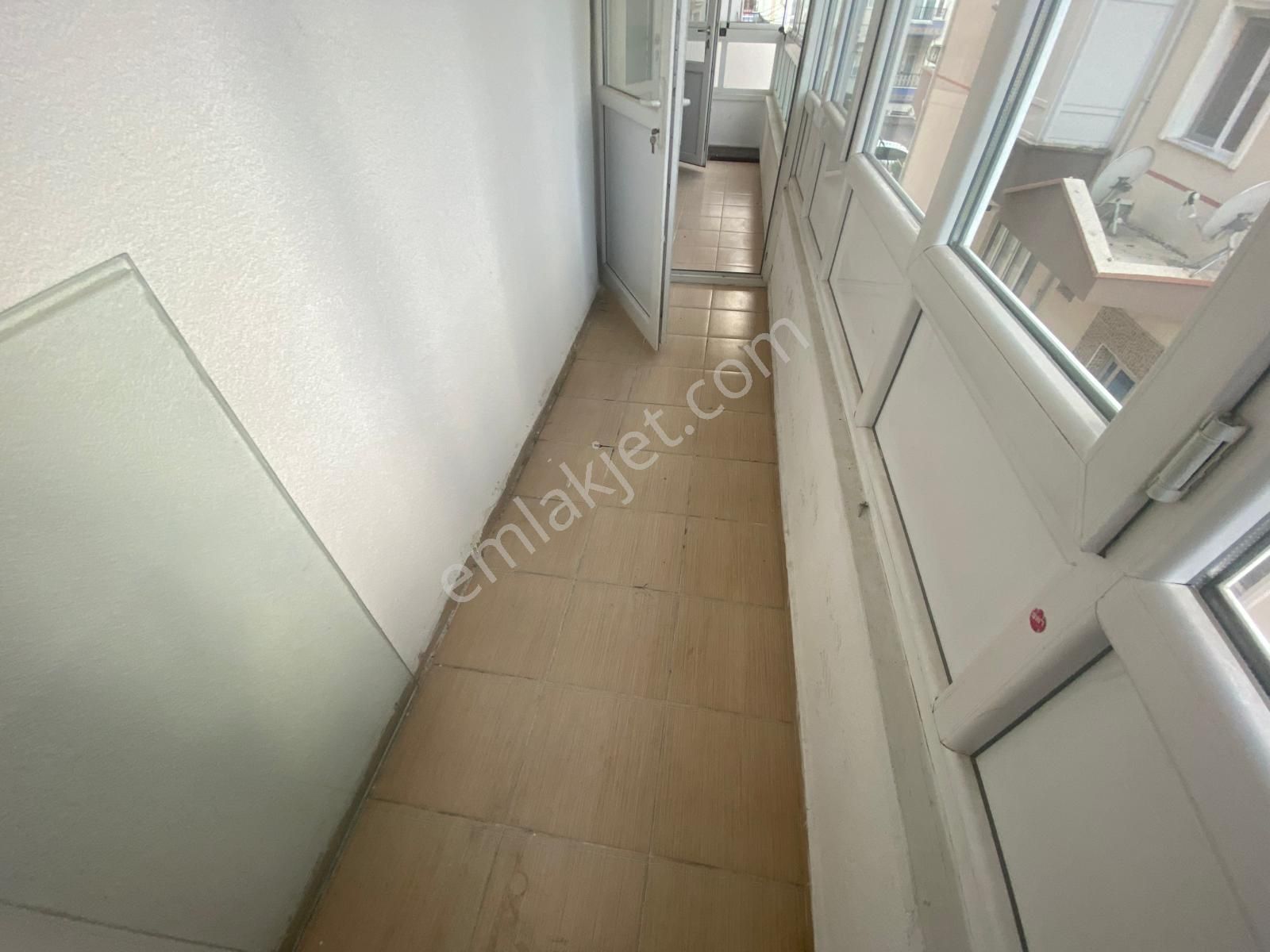 Koza Emlak'tan Selçuklu Mahalesinde Ara Katta Bağımsız Geniş Yapılı 3+1 Satılık Dairee - Görsel 7