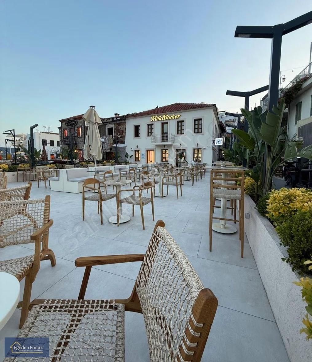 Marmarisin Kalbinde Devren Kiralik Cafe & Restaurant - Görsel 3