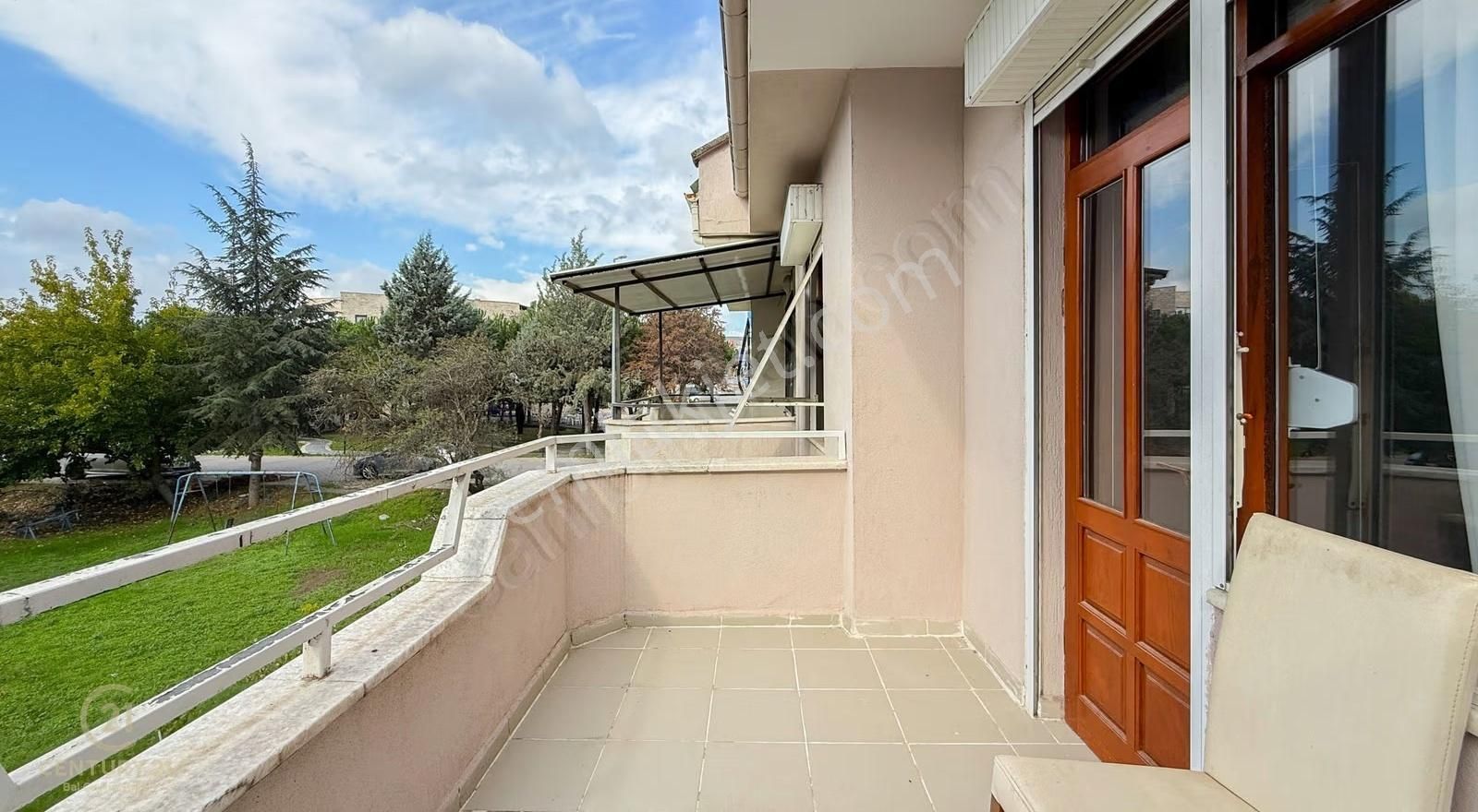 C21 Bal'dan Paşaalaanı Mahallesi 4+1 Müstakil Satılık Triplex - Görsel 3