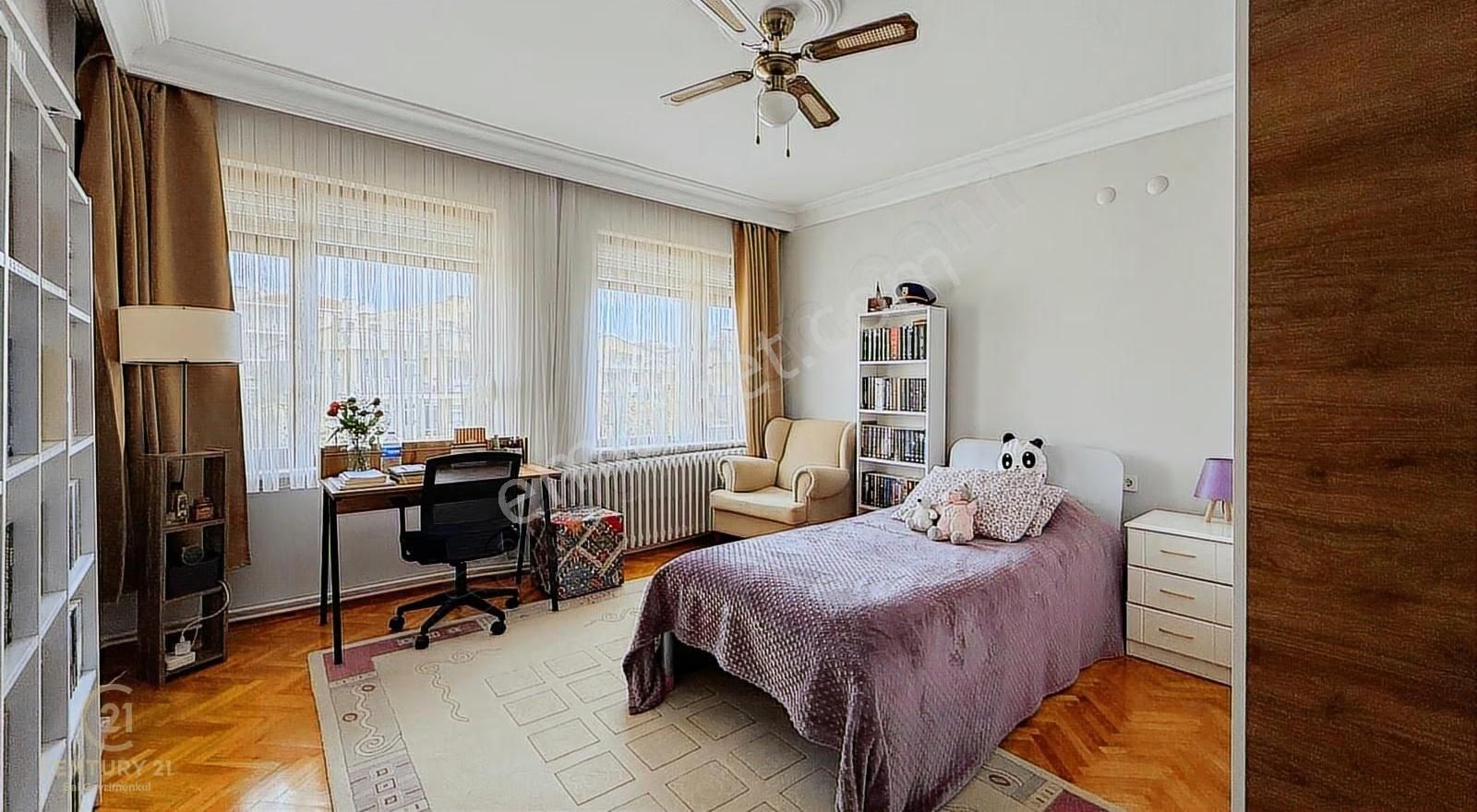 C21 Bal'dan Paşaalaanı Mahallesi 4+1 Müstakil Satılık Triplex - Görsel 11