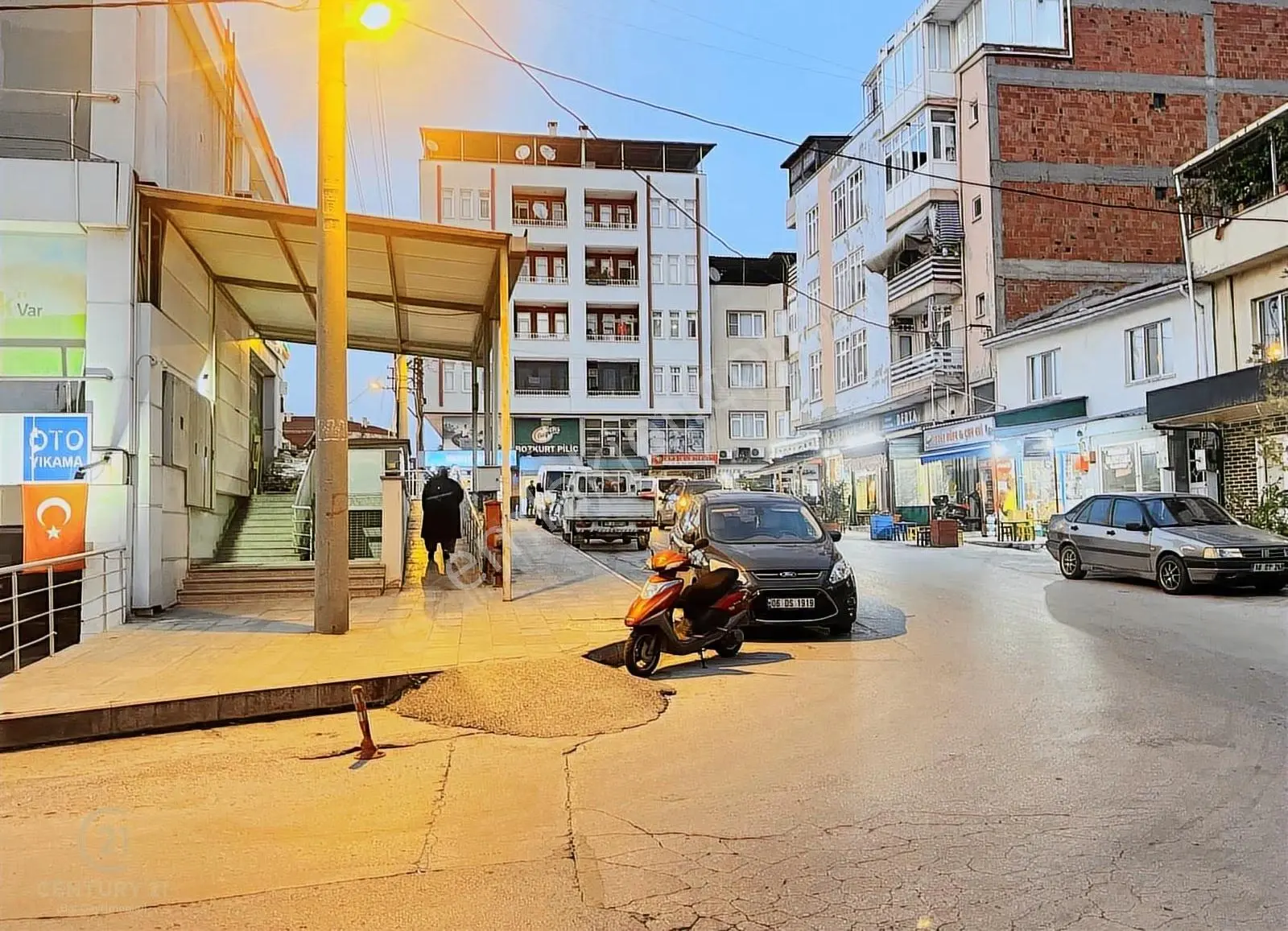 C21 Bal'dan Ege Mah. Merkezi Konum'da 2+1 Satılık Daire