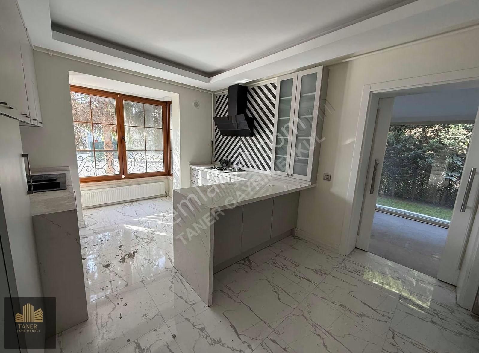 Taner Gayrımenkul'den Acil Satılık 4 Katlı 6+2 340m2 Villa - Görsel 6