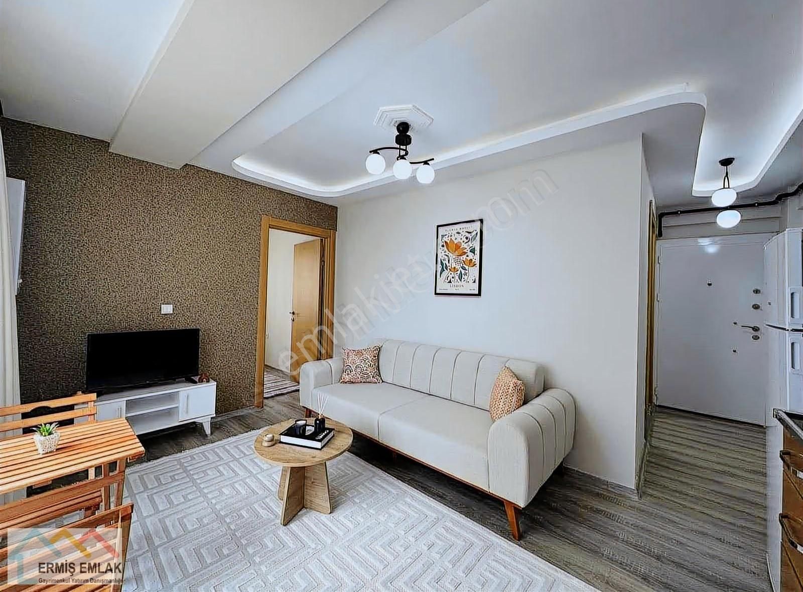 Doğalgazlı , Merkezi Konumda Kiralık 1+1 Daire - Görsel 13