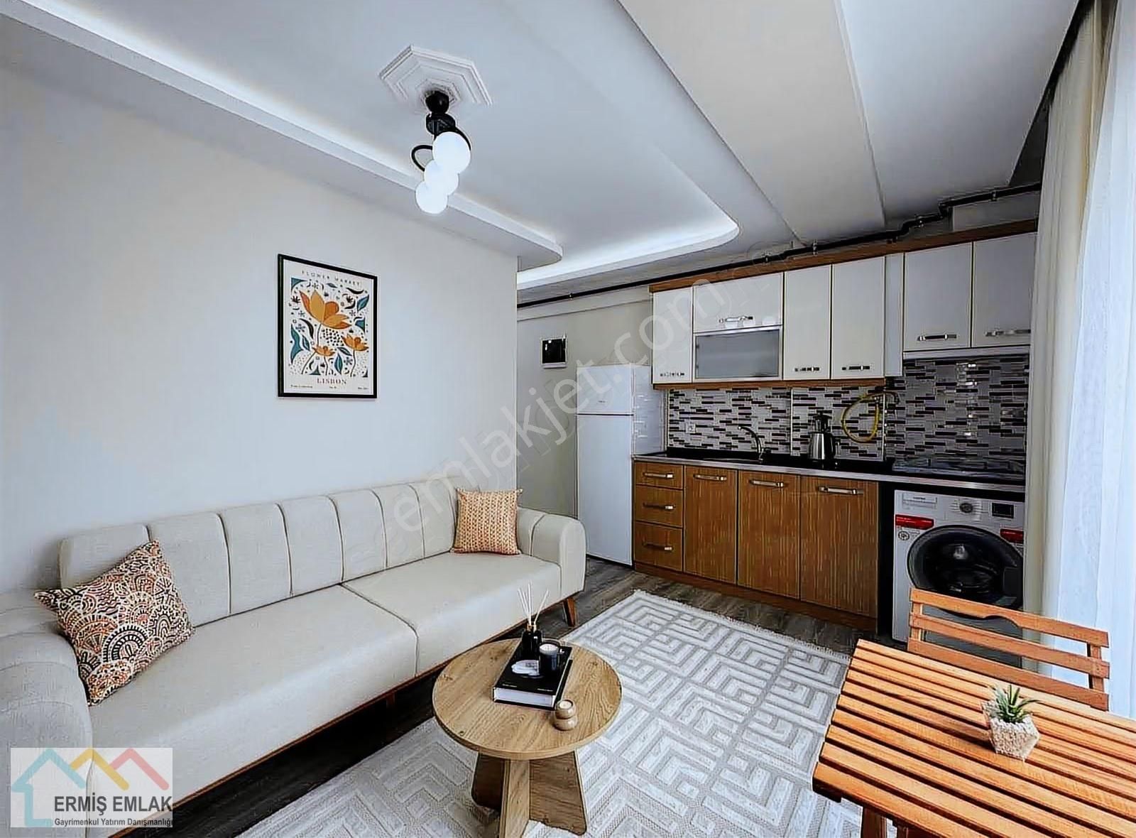 Doğalgazlı , Merkezi Konumda Kiralık 1+1 Daire - Görsel 2