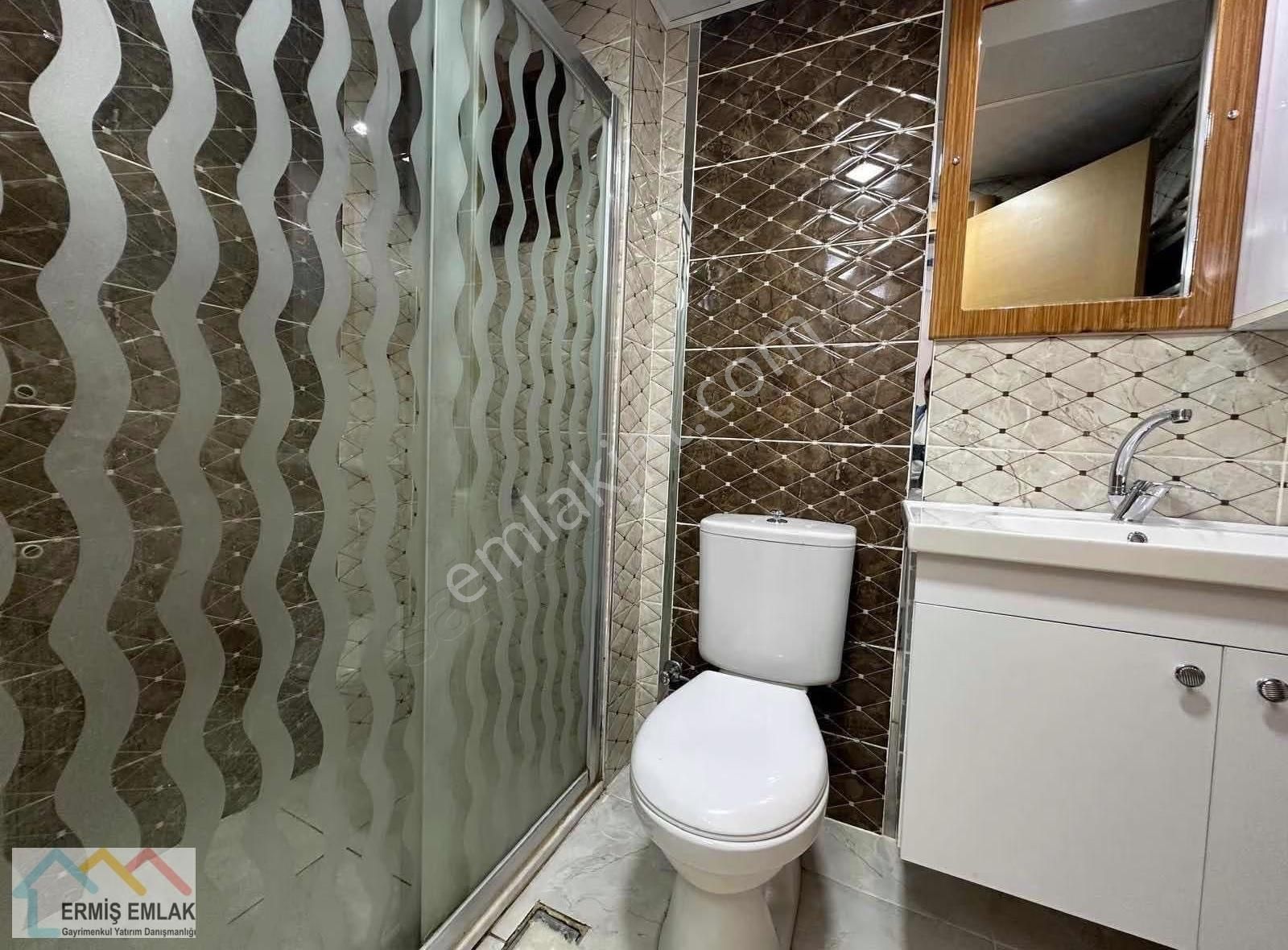 Doğalgazlı , Merkezi Konumda Kiralık 1+1 Daire - Görsel 30