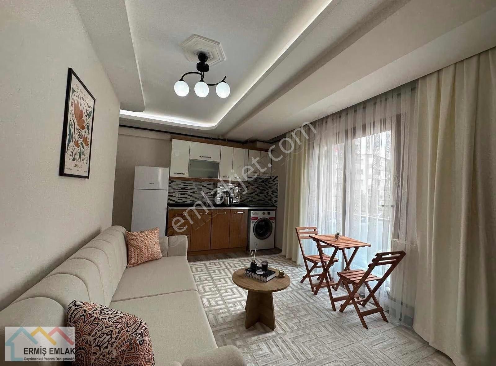 Doğalgazlı , Merkezi Konumda Kiralık 1+1 Daire