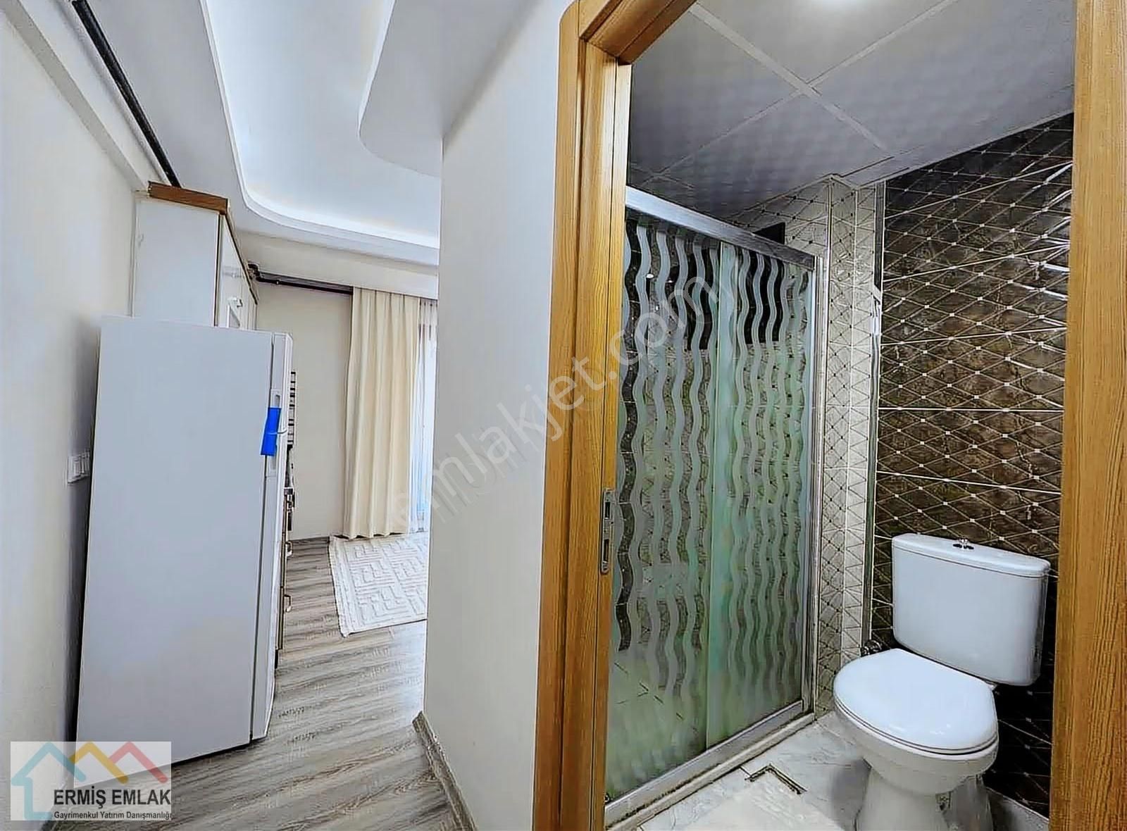 Doğalgazlı , Merkezi Konumda Kiralık 1+1 Daire - Görsel 9