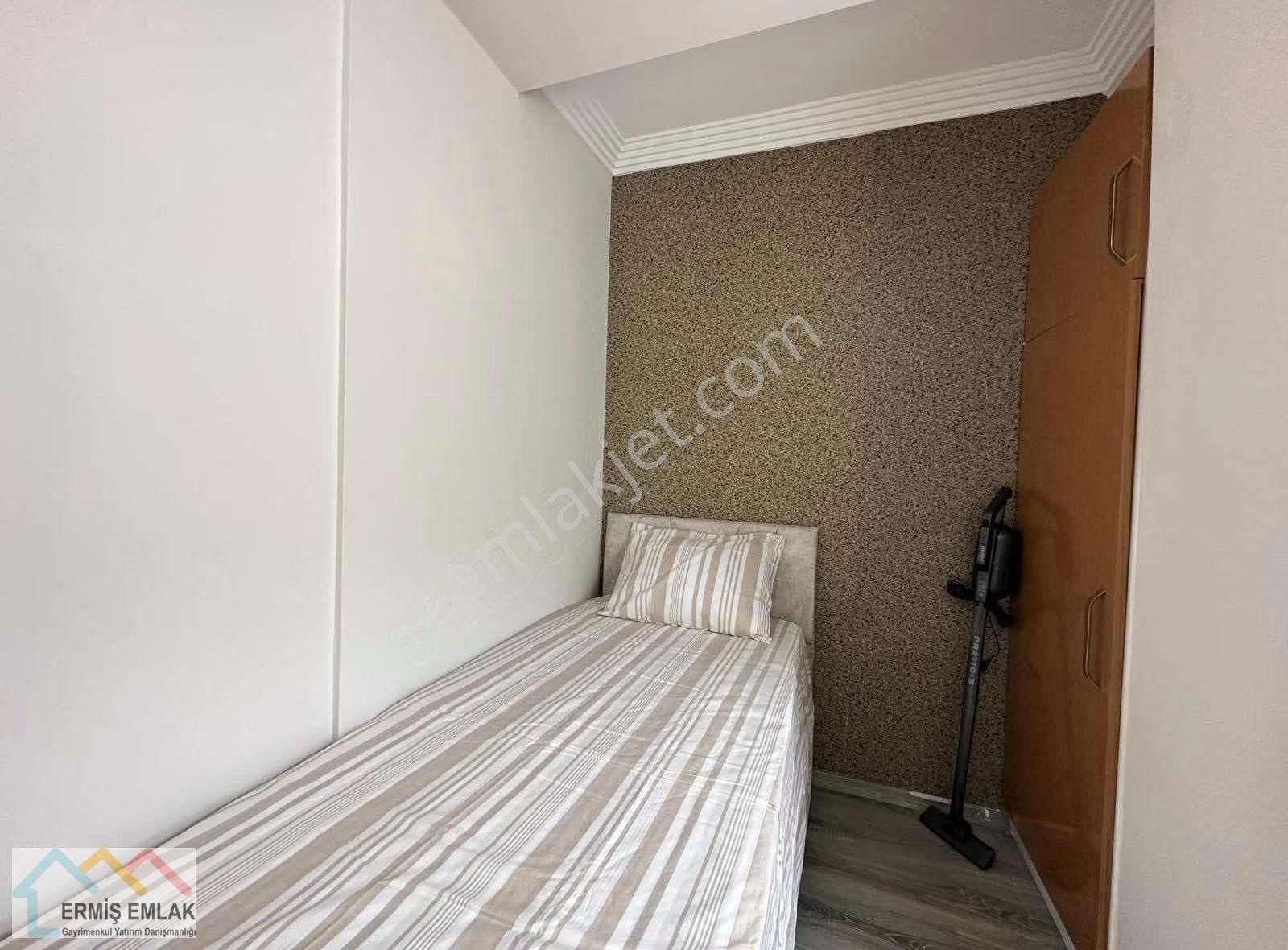 Doğalgazlı , Merkezi Konumda Kiralık 1+1 Daire - Görsel 3