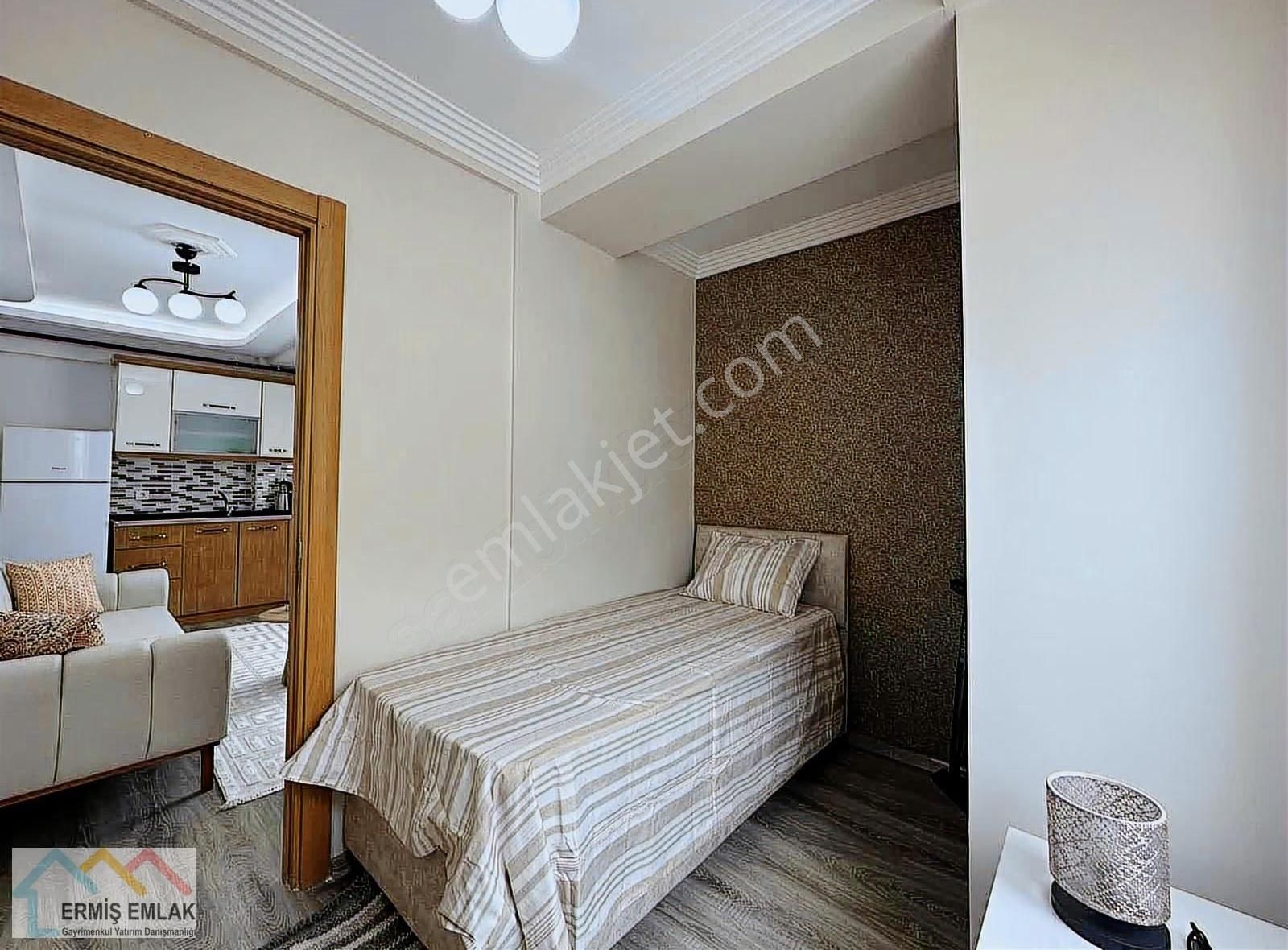 Doğalgazlı , Merkezi Konumda Kiralık 1+1 Daire - Görsel 8
