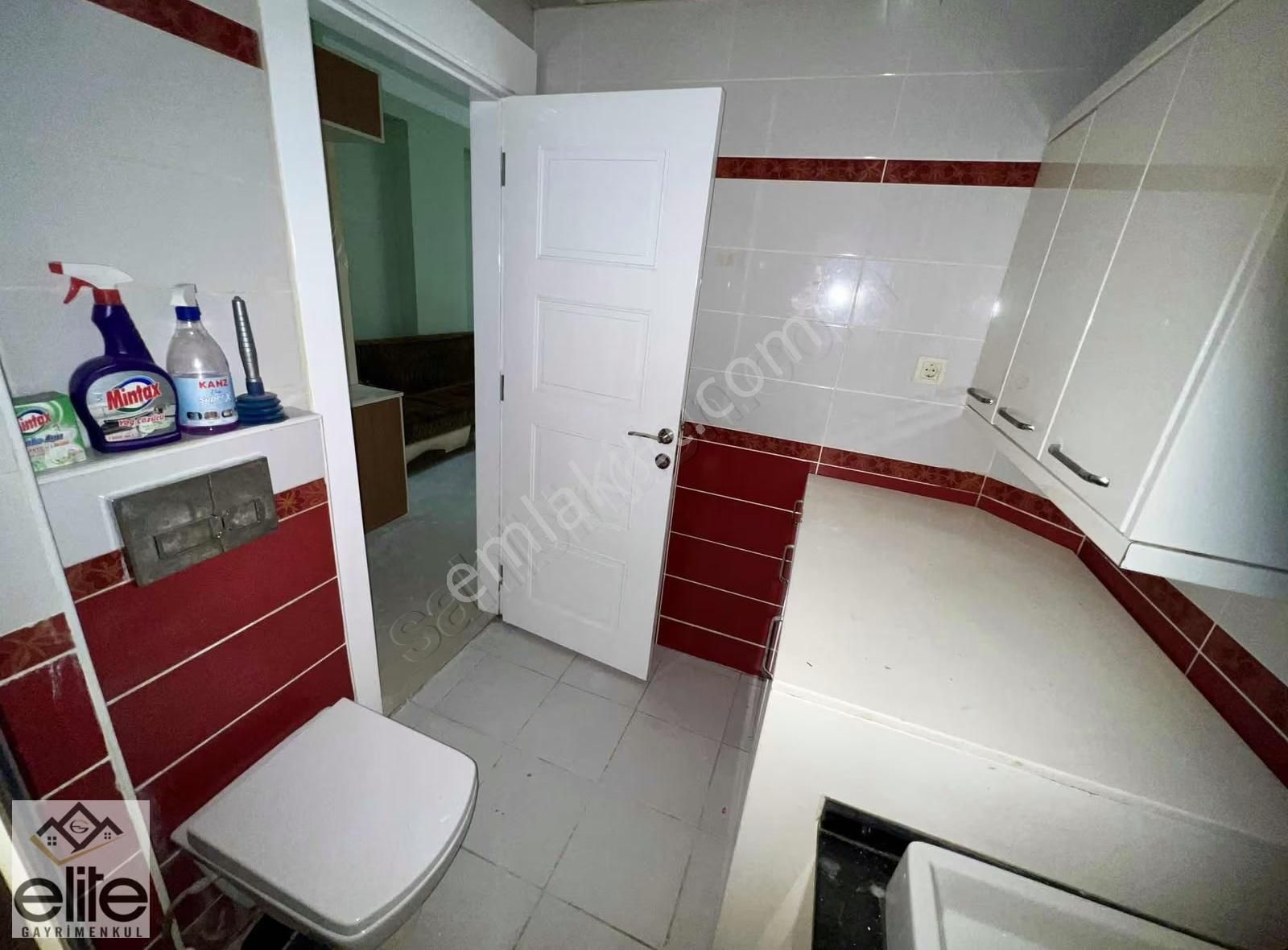 Elite'ten Güneykentte Memur Binası Eşyalı Balkonlu 1+1 - Görsel 4