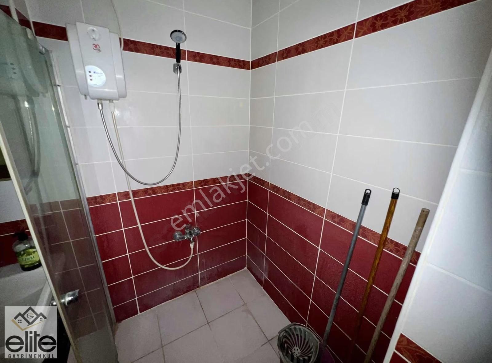 Elite'ten Güneykentte Memur Binası Eşyalı Balkonlu 1+1 - Görsel 7