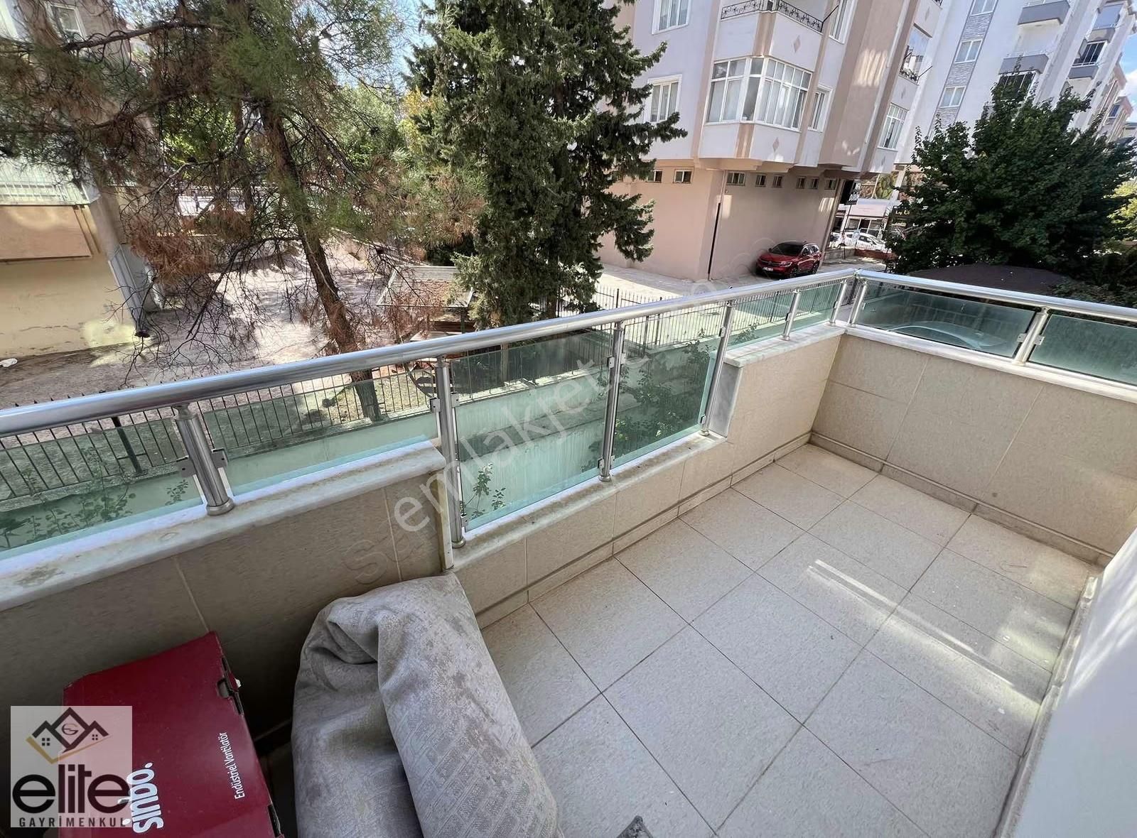 Elite'ten Güneykentte Memur Binası Eşyalı Balkonlu 1+1 - Görsel 13