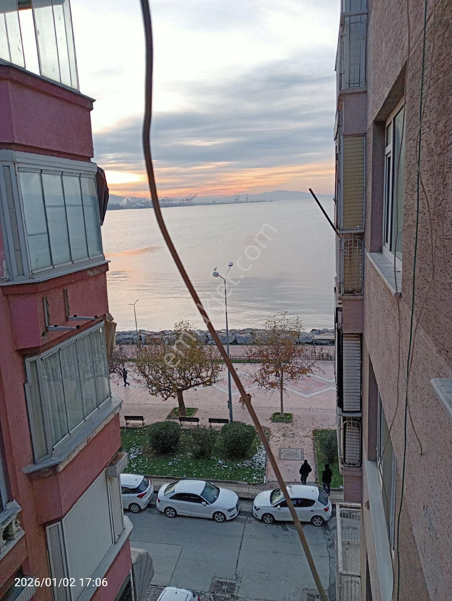 Eski Sahilde Denize Sıfır 2+1 Kiralık Daire - Görsel 31