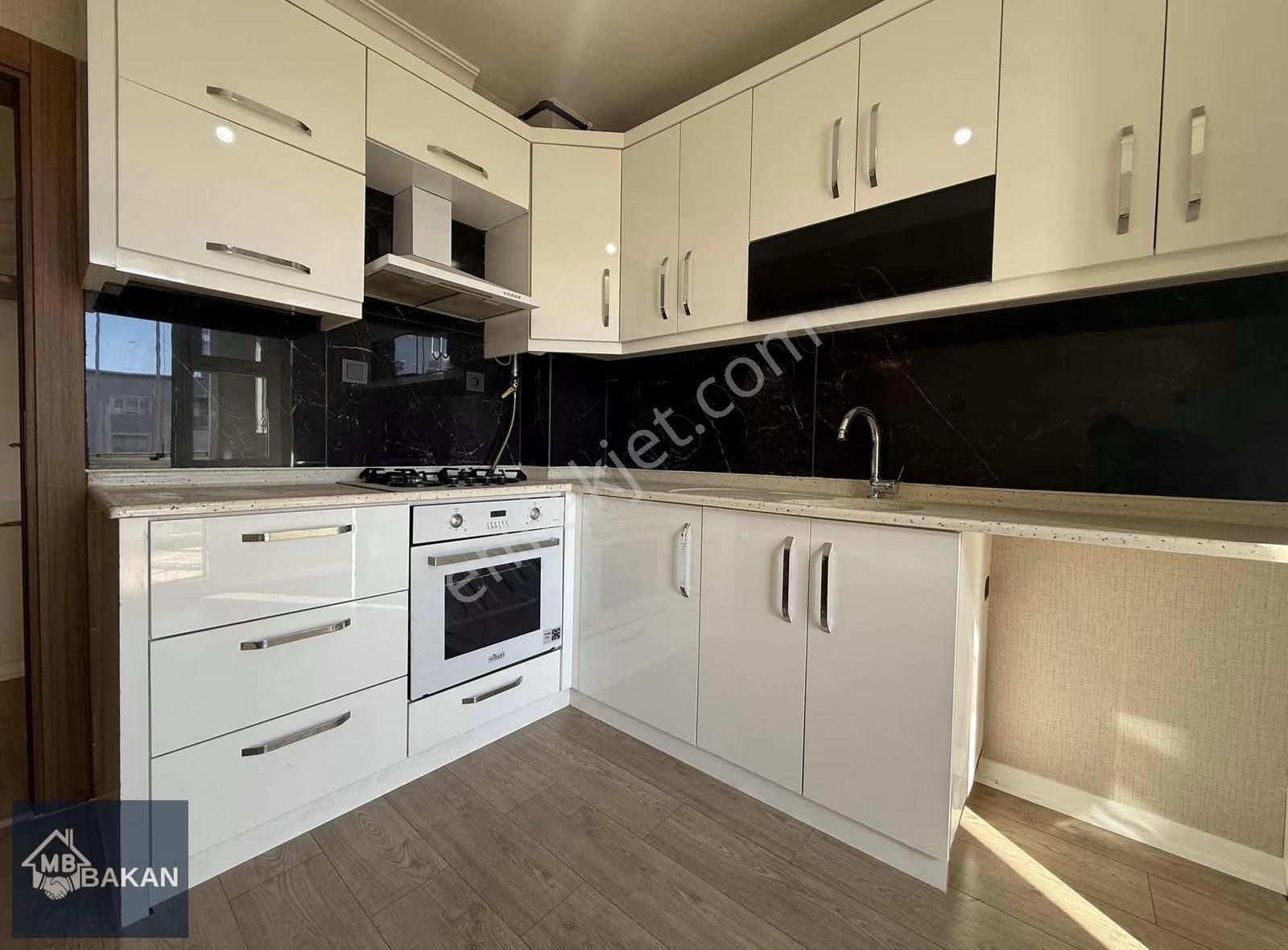 Bakan'dan Alpkent Mah. 3+1 140 M2 Harika Konum - Görsel 3