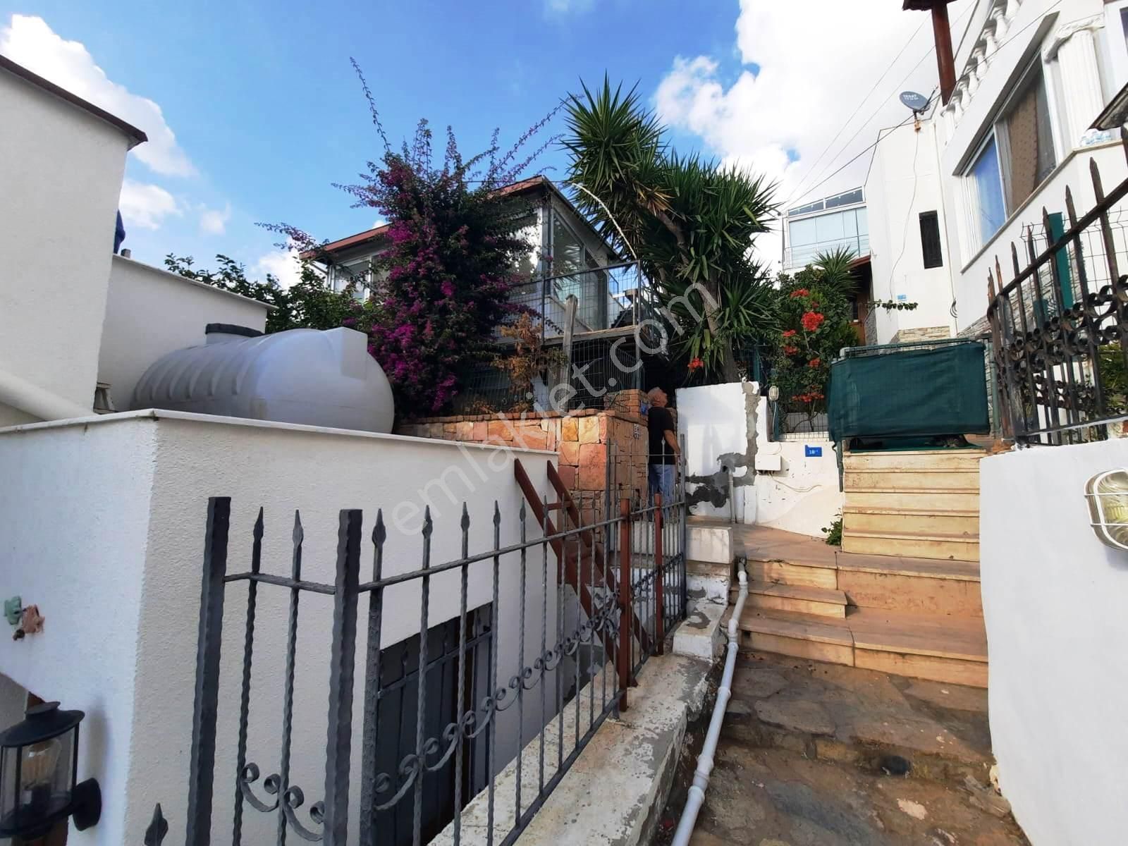 Bodrum Kumbahçe’de Site İçi – Deniz Manzaralı Satılık 3+1 Dubleks - Görsel 29