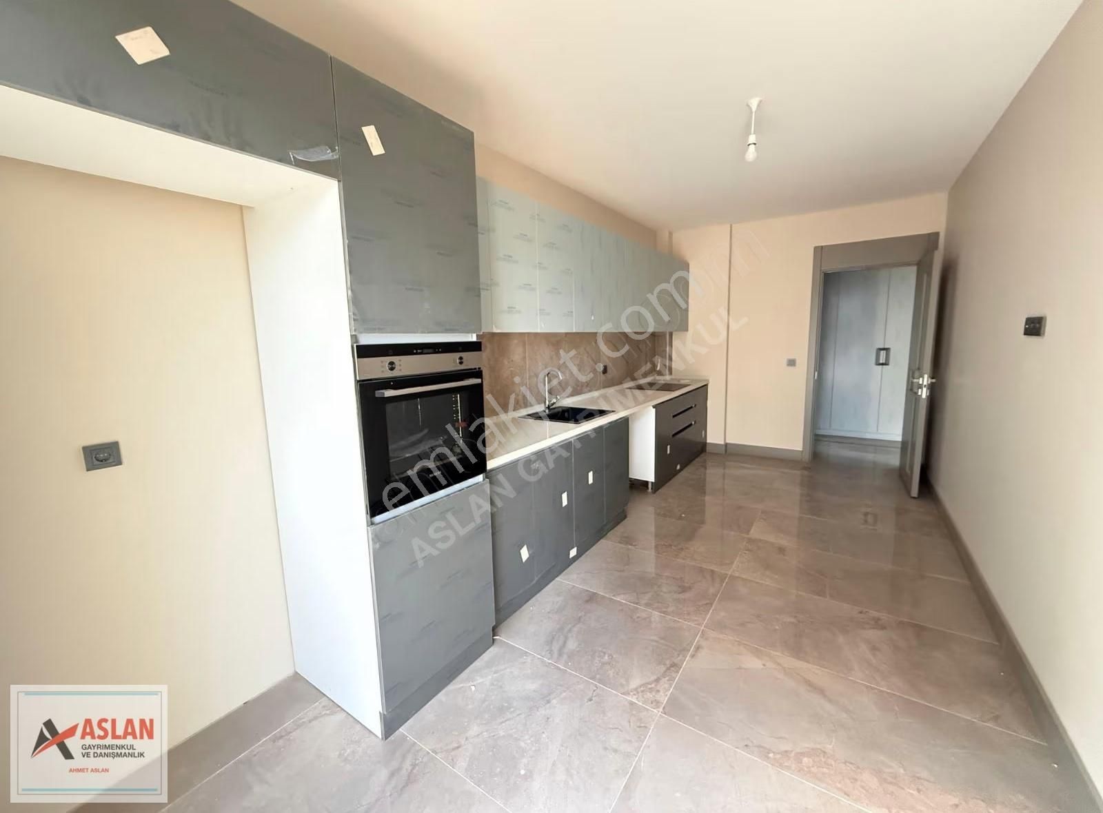 Çengelköy Hasbahçe Sitesinde Süper Konum 3,5+1 Lüx Daire 166 M2