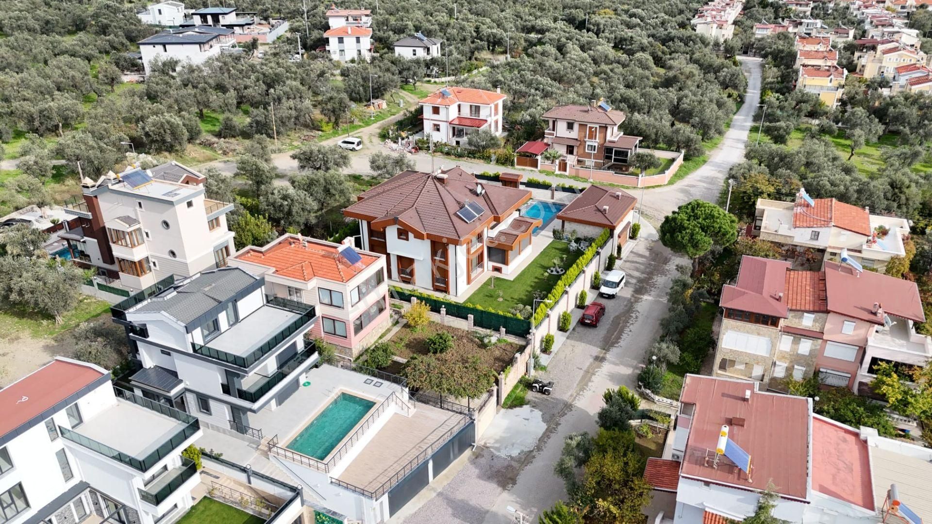 Irmaksudan Güre De Tam Müstakil 6+1 Havuzlu Saunalı 4 Katlı Lüks Villa