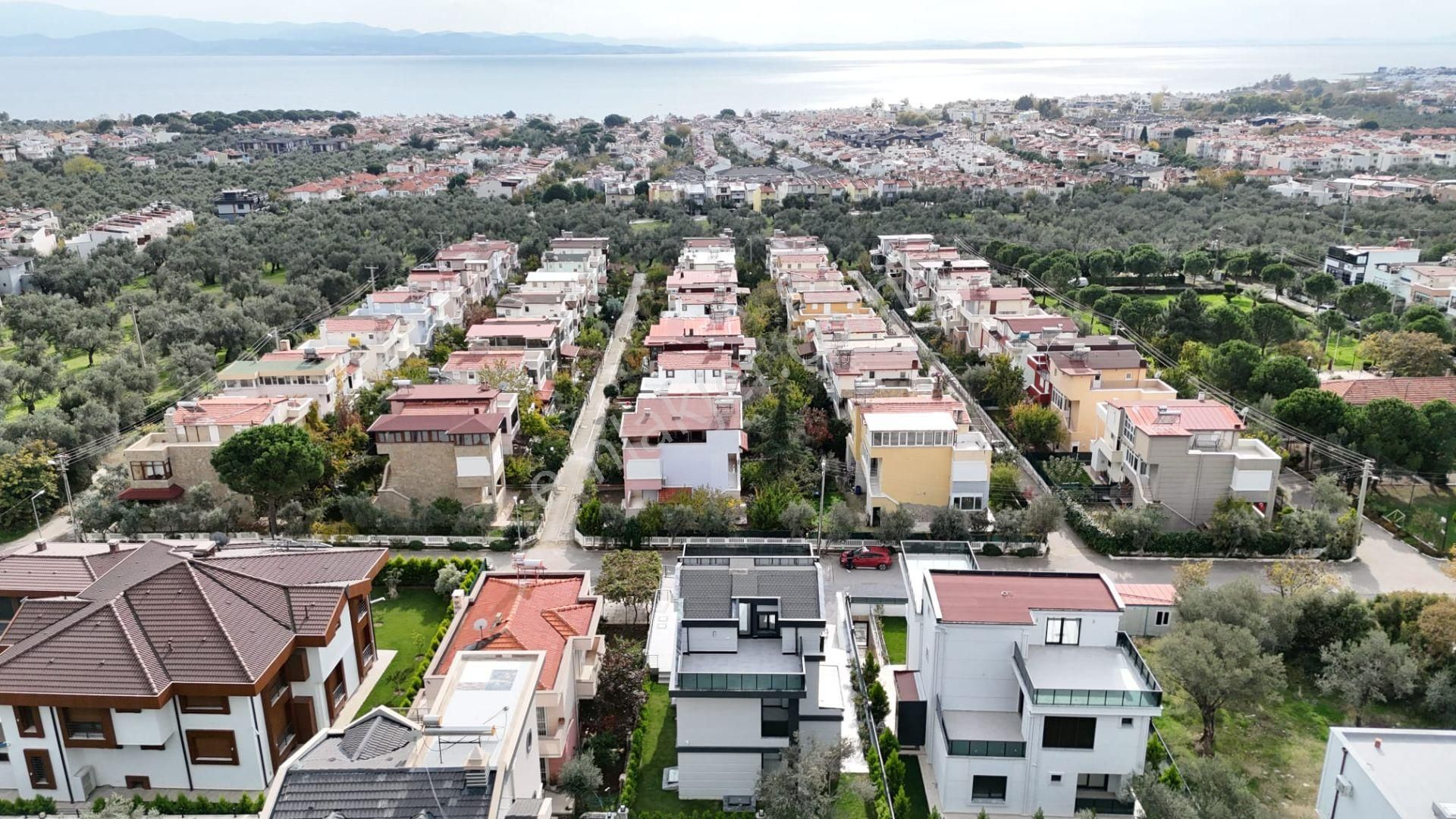 Irmaksudan Güre De Tam Müstakil 6+1 Havuzlu Saunalı 4 Katlı Lüks Villa - Görsel 2