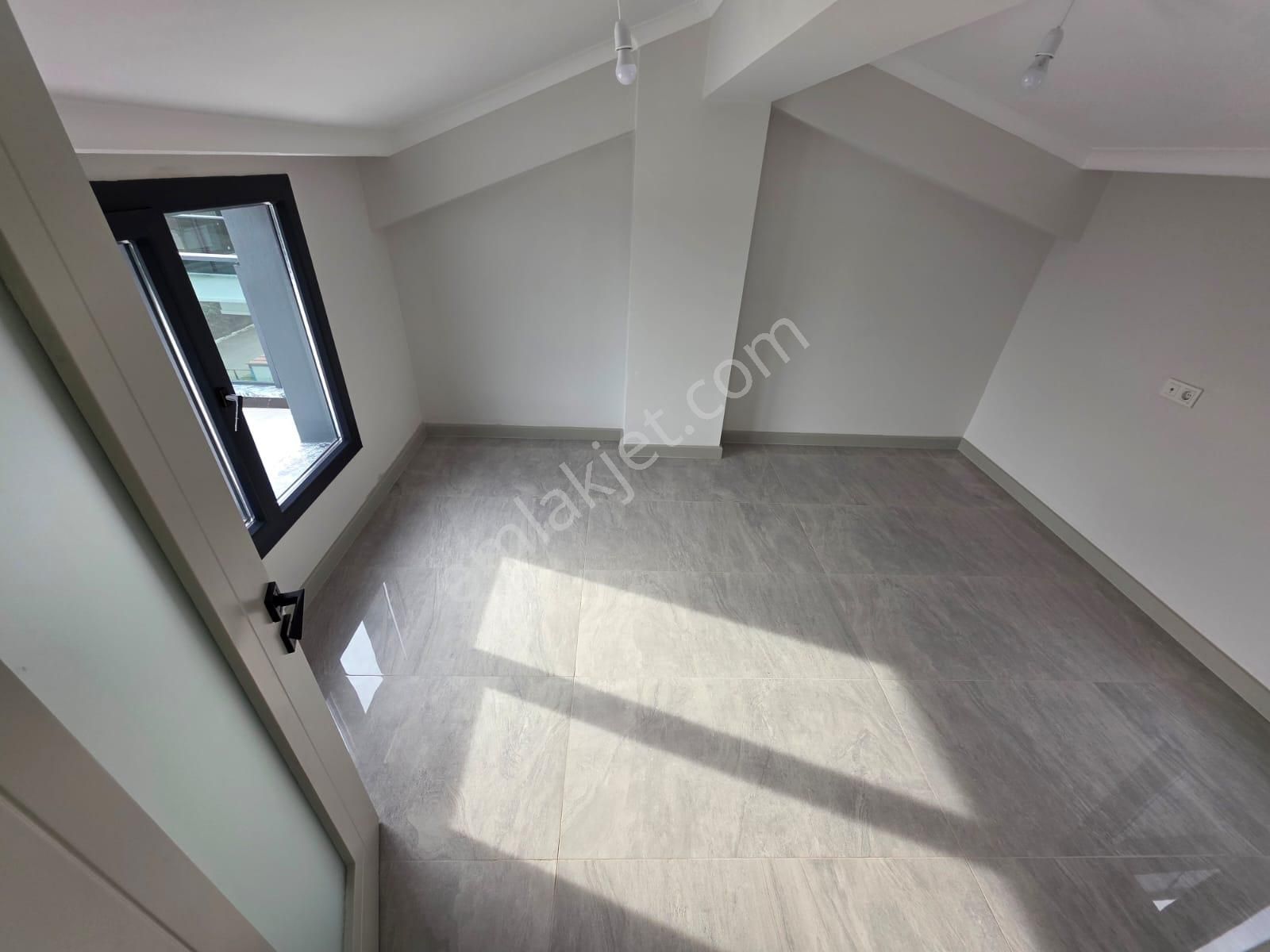Irmaksudan Güre De Tam Müstakil 6+1 Havuzlu Saunalı 4 Katlı Lüks Villa - Görsel 17