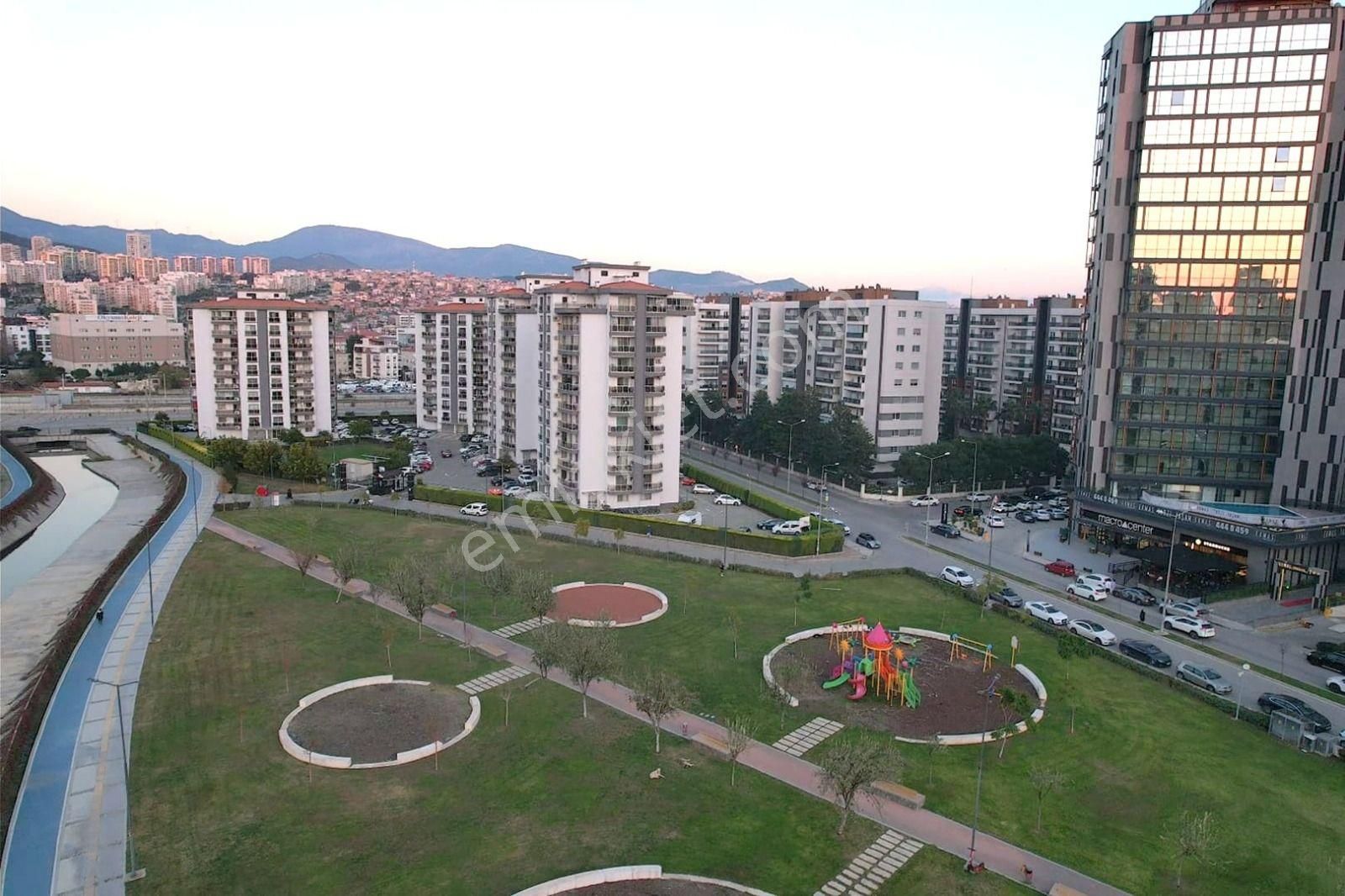 Karşıyaka Mavişehir Sedef Sitesi 3+1