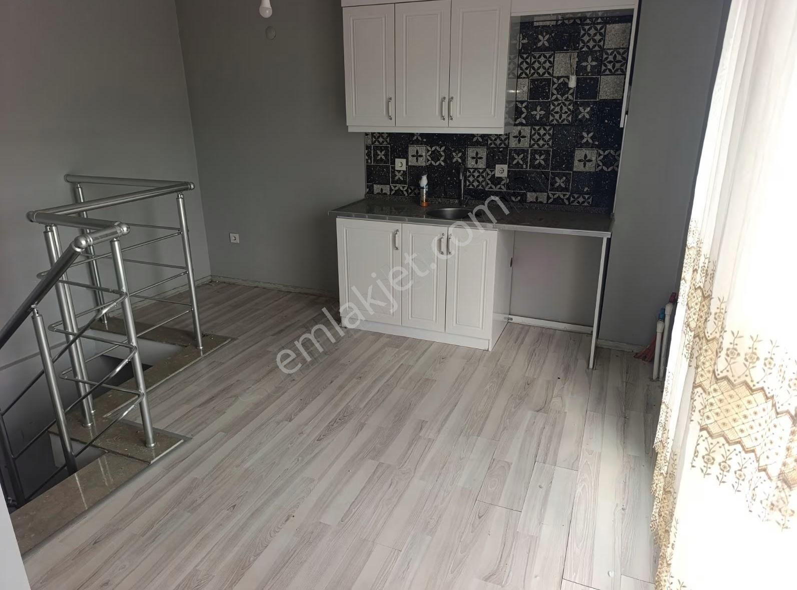 Satılık Daire Kocaçeşmede Acısu Caddesi Yakınında 2+1 Dubleks - Görsel 3