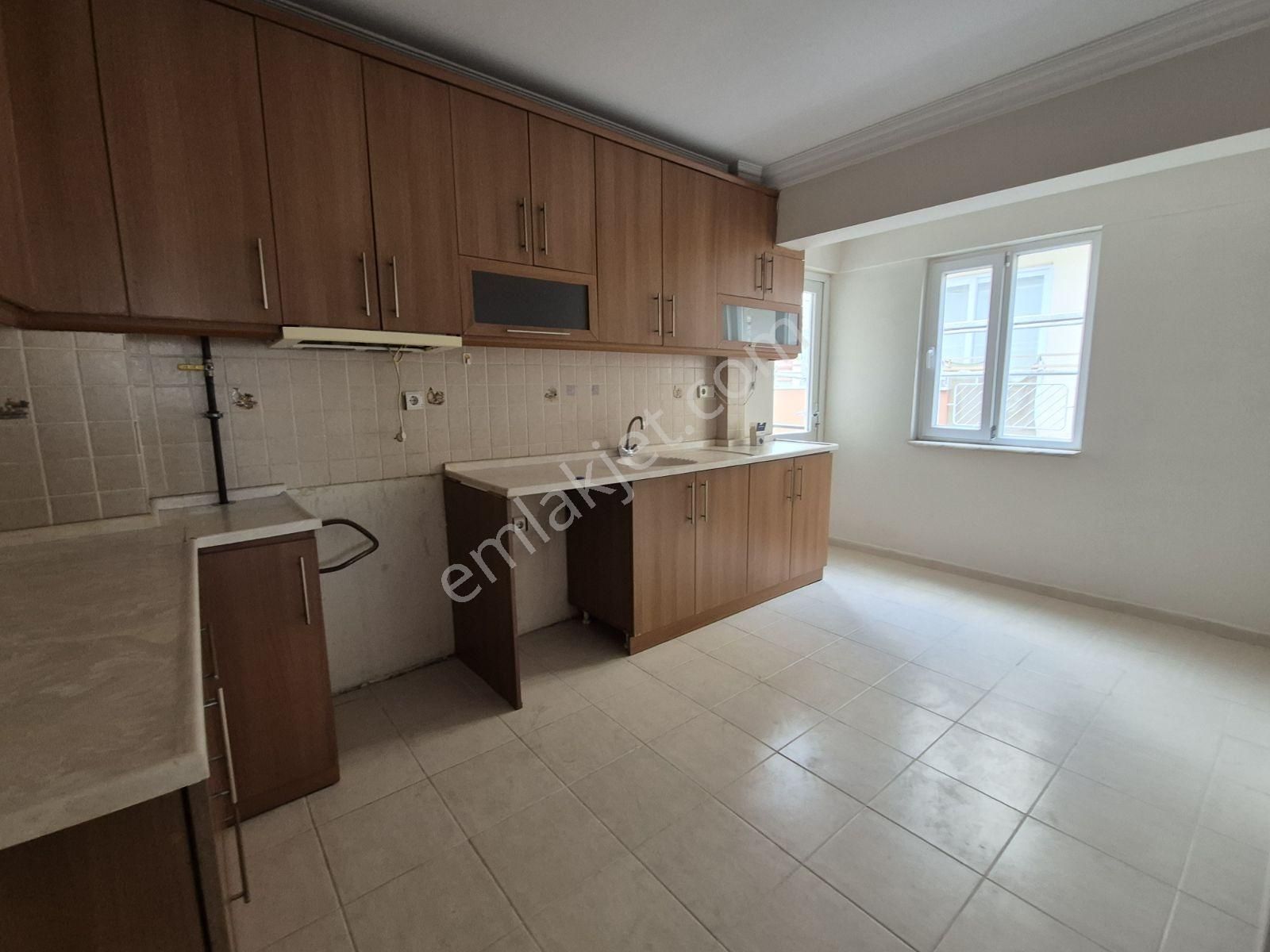 Aydın Fatih Mah 2+1 Doğalgazlı Geniş Kiralık Daire - Görsel 2