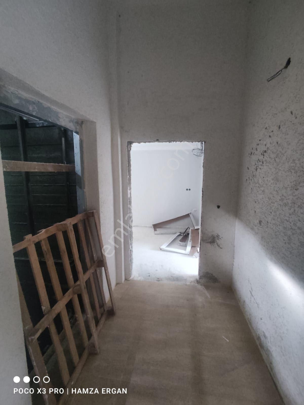 1.69 Krediyle Arnavutköy Merkeze Yakın Satılık 2+1 Çatı Kat Daire