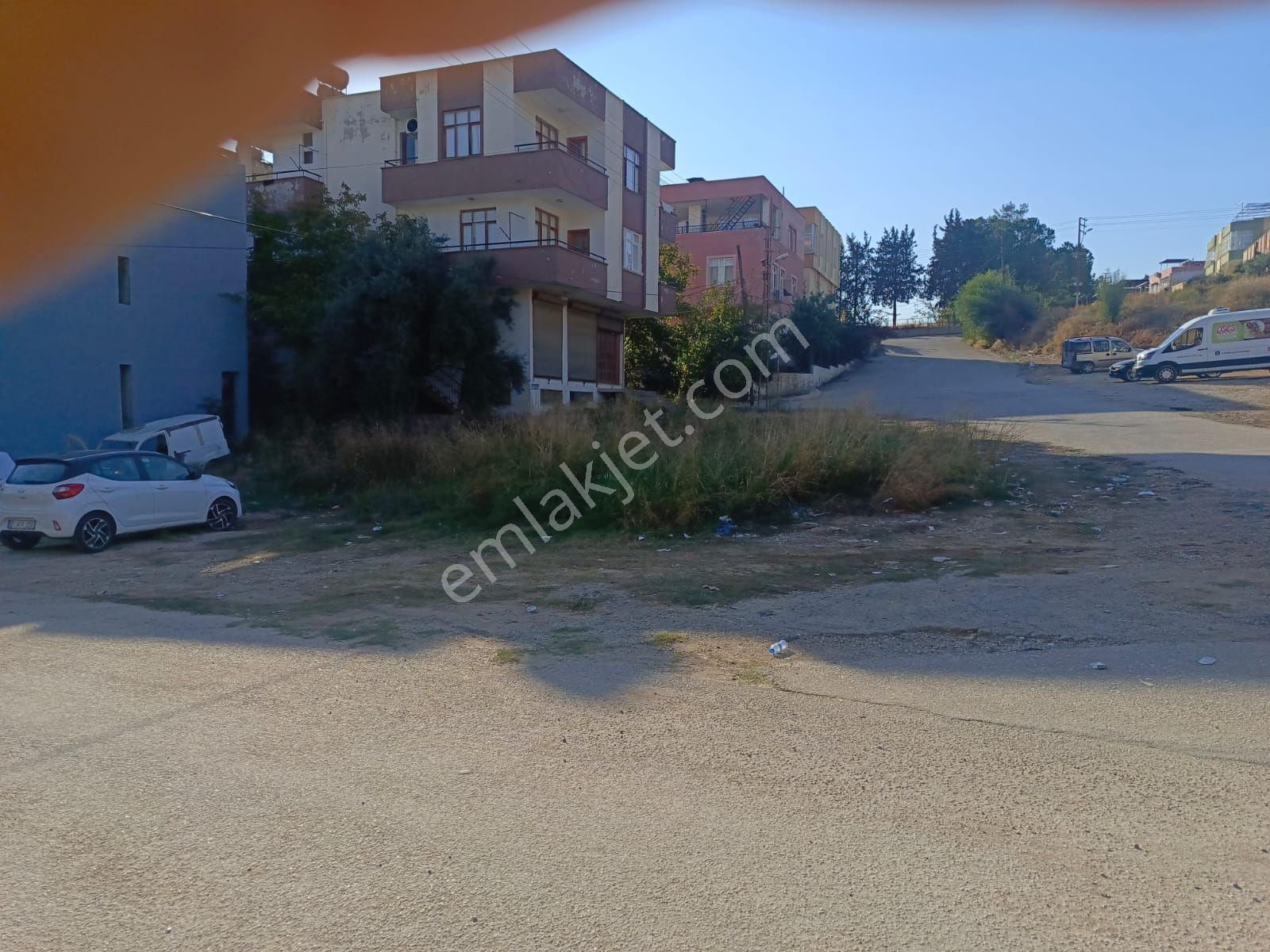 Belediye Evleri Mahallesi'nde Çukurova Belediyesi Civarı Satılık Tek Tapu Köşebaşı Arsa - Görsel 2