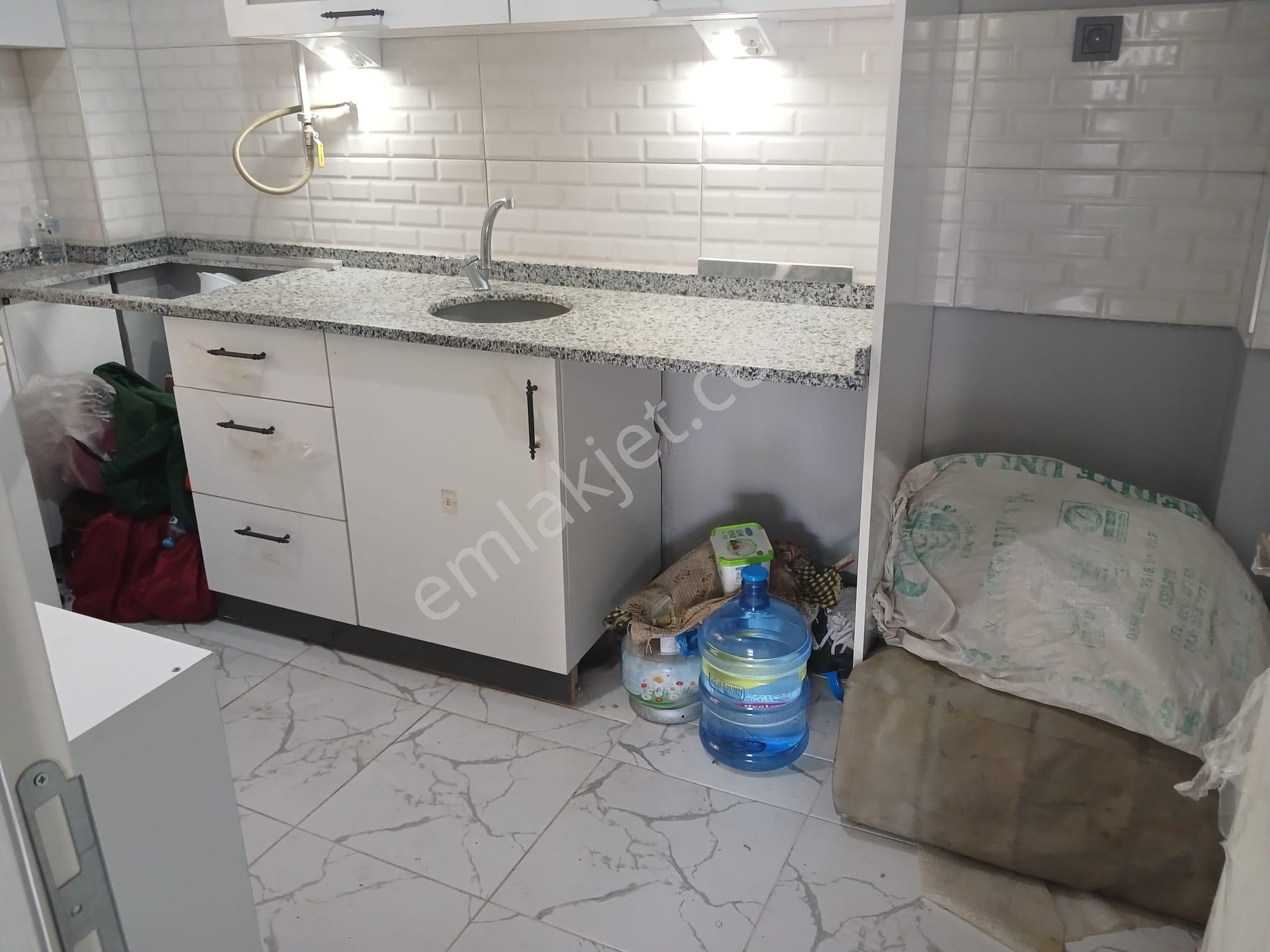 Hacı Seyit Mahalle'sinde Cadde Üzerinde Kiralık 2+0 Daire - Görsel 6