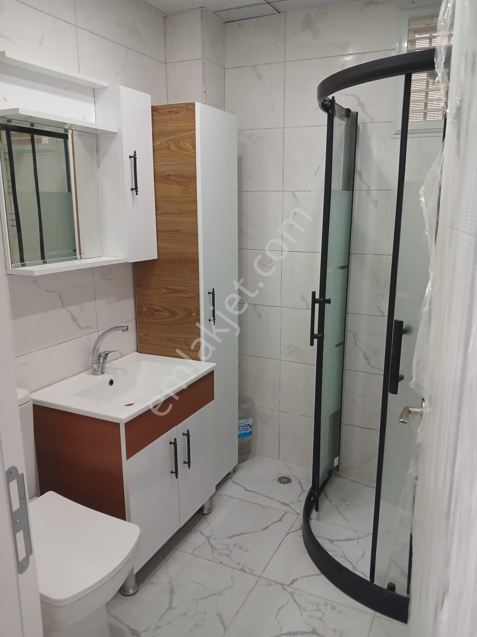 Hacı Seyit Mahalle'sinde Cadde Üzerinde Kiralık 2+0 Daire - Görsel 23