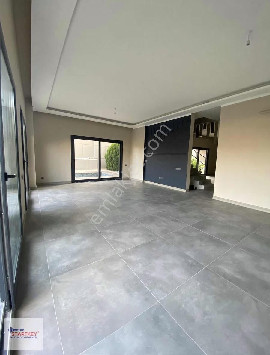 Karaali'de Havuzlu, Asansörlü, 9+1 Ultra Lüks Villa - Görsel 13