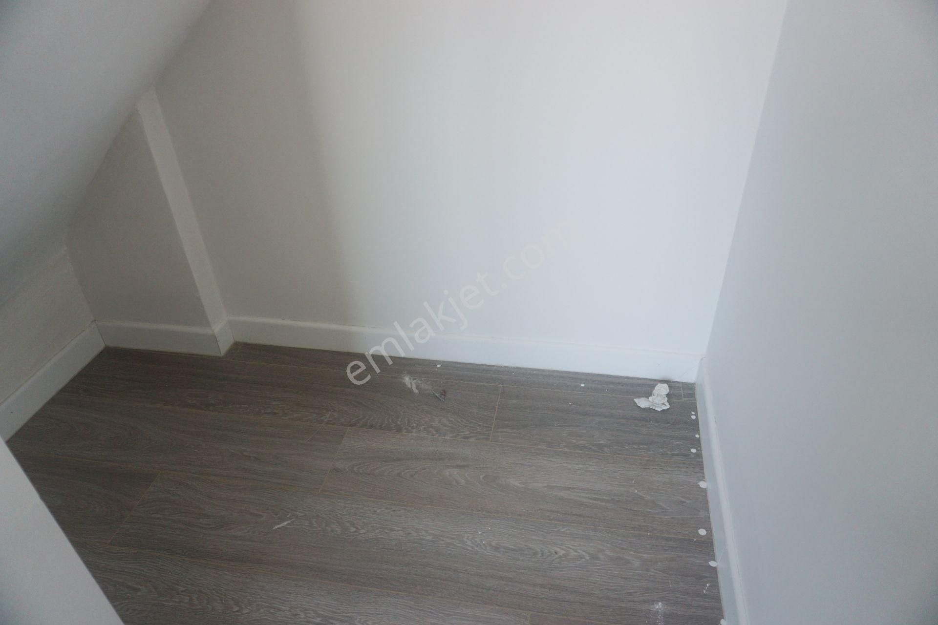 Ataşehirde Satılık Dublex Daire 3+1 Doğalgazlı+teras Balkonlu+asansörlü Çiğli Serkan Dan - Görsel 15